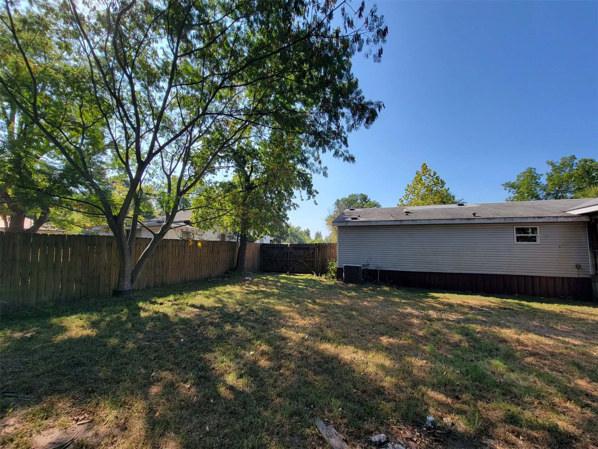 302 E Schley Street Property Photo 37