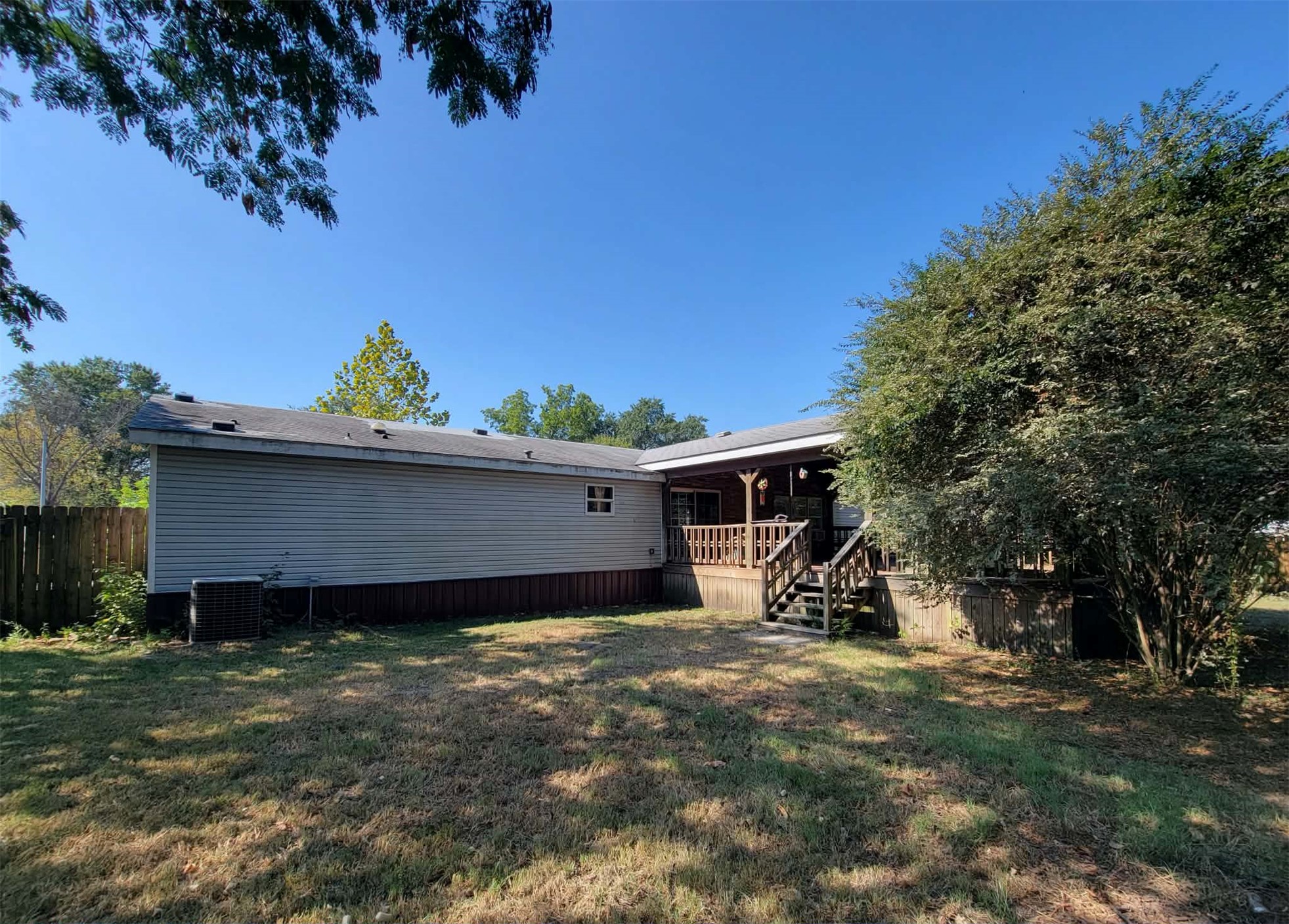 302 E Schley Street Property Photo 38