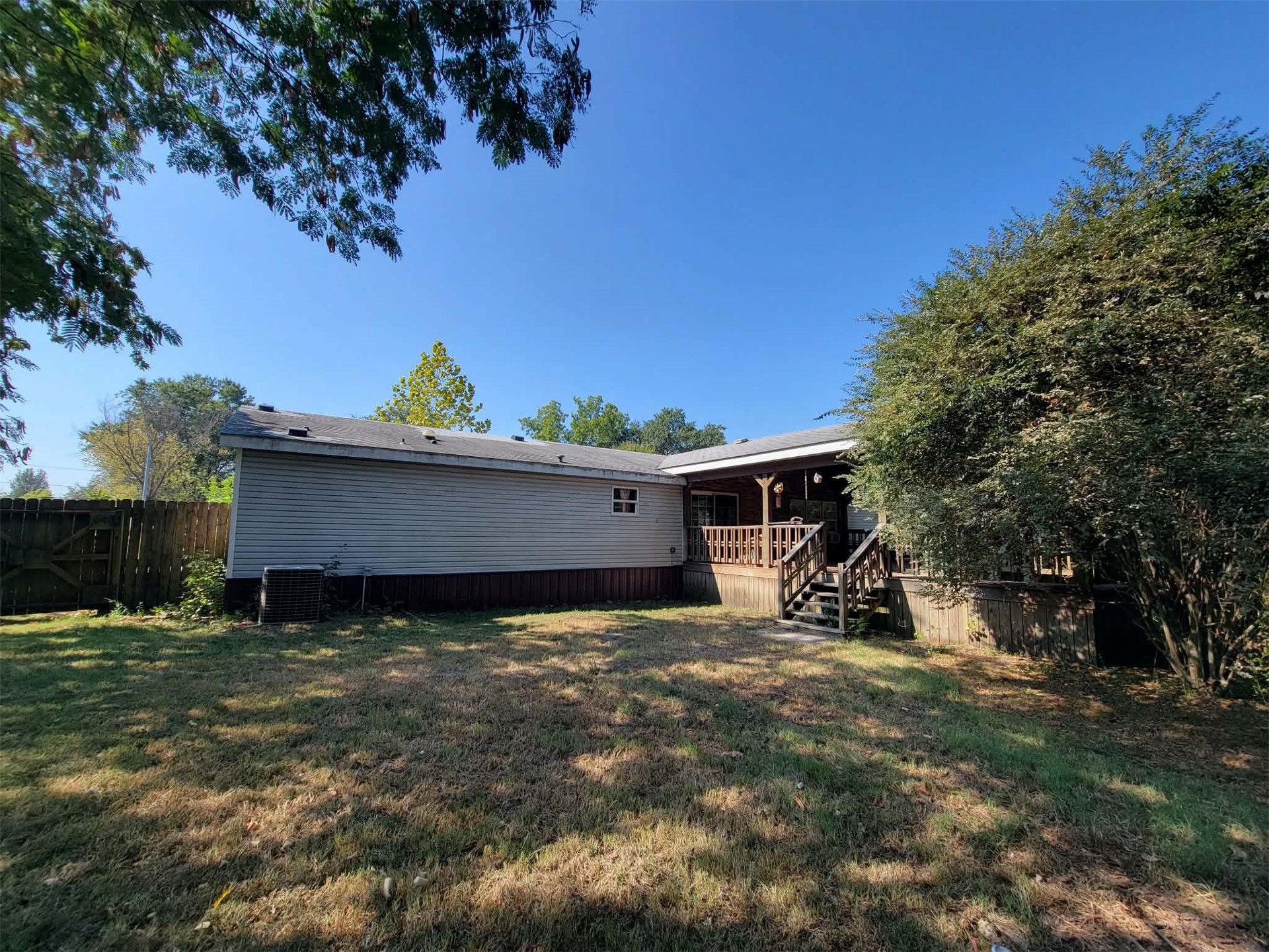 302 E Schley Street Property Photo 39
