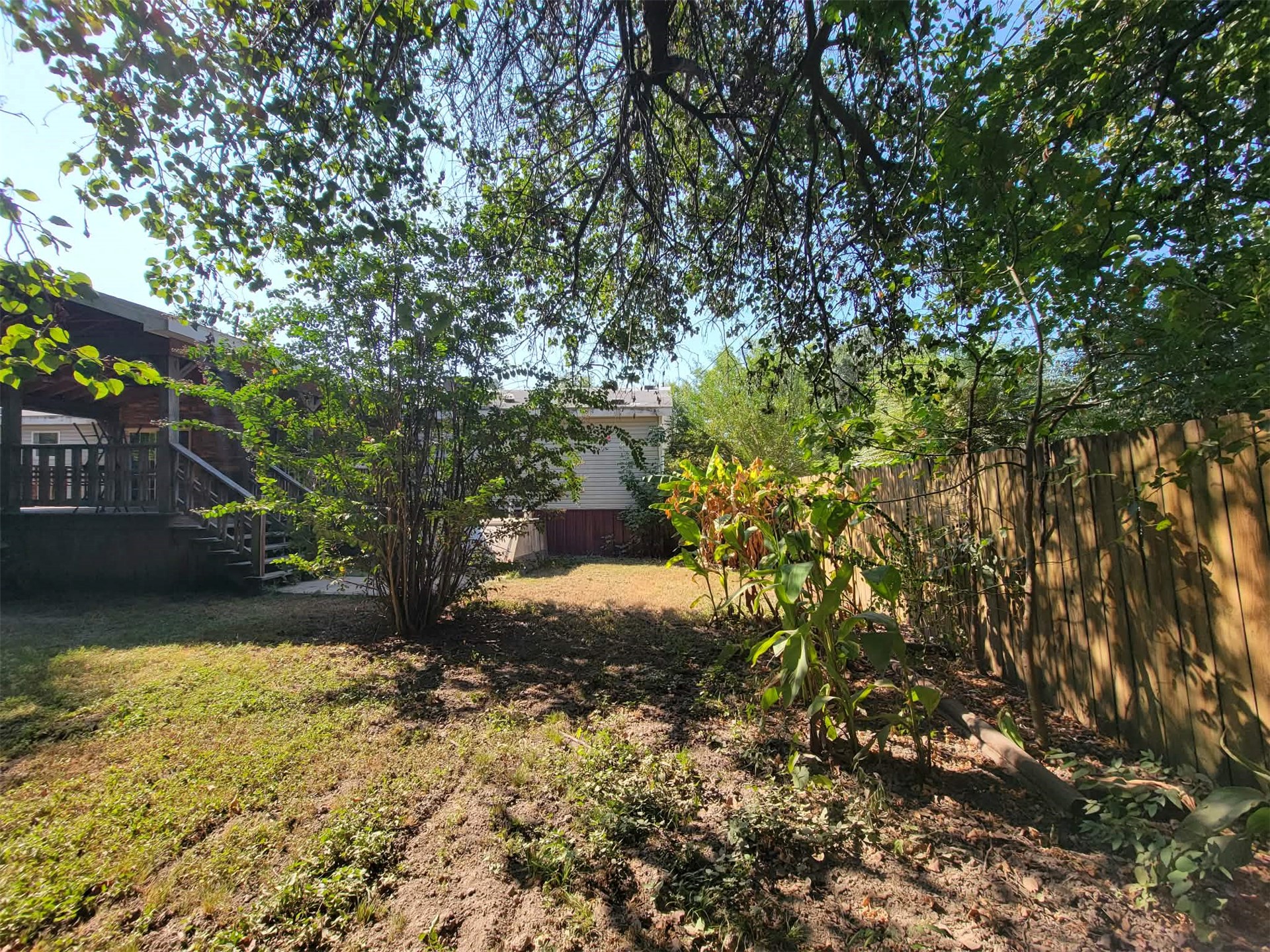 302 E Schley Street Property Photo 40