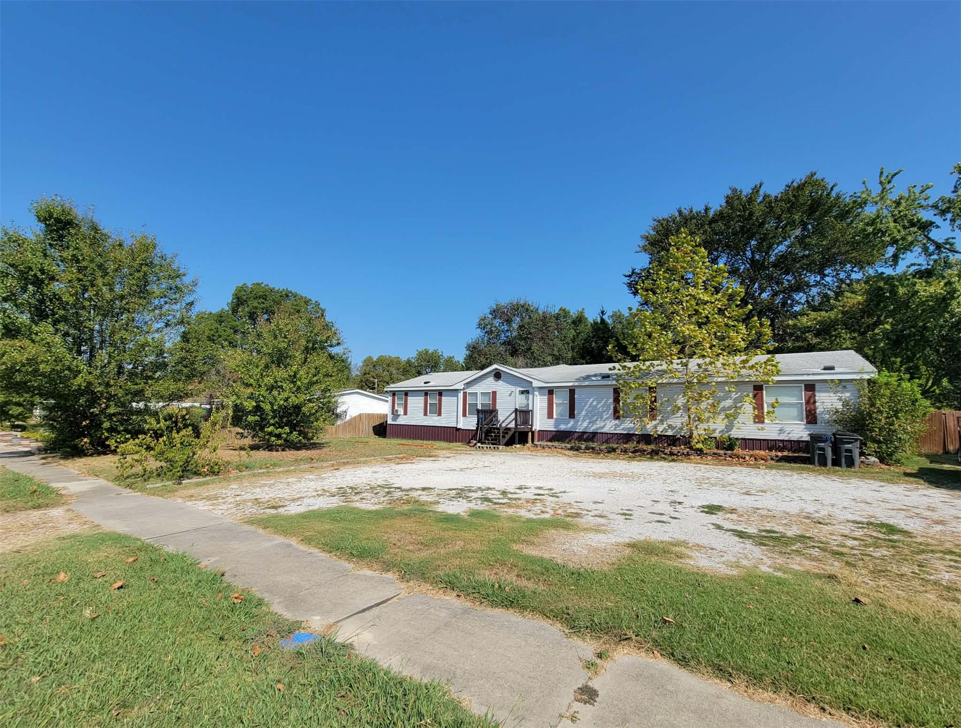 302 E Schley Street Property Photo 45