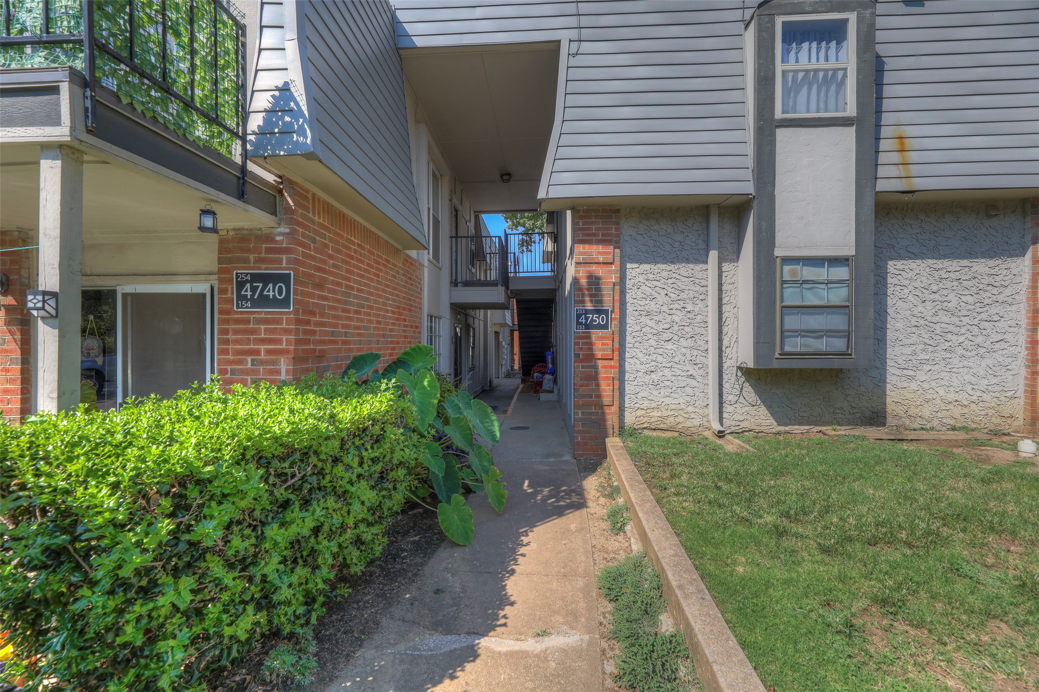 4750 E 68th Street 253 Bldga7 Property Photo 3