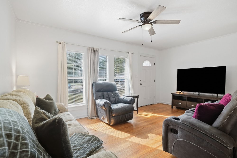1339 N Winston Avenue Property Photo 6
