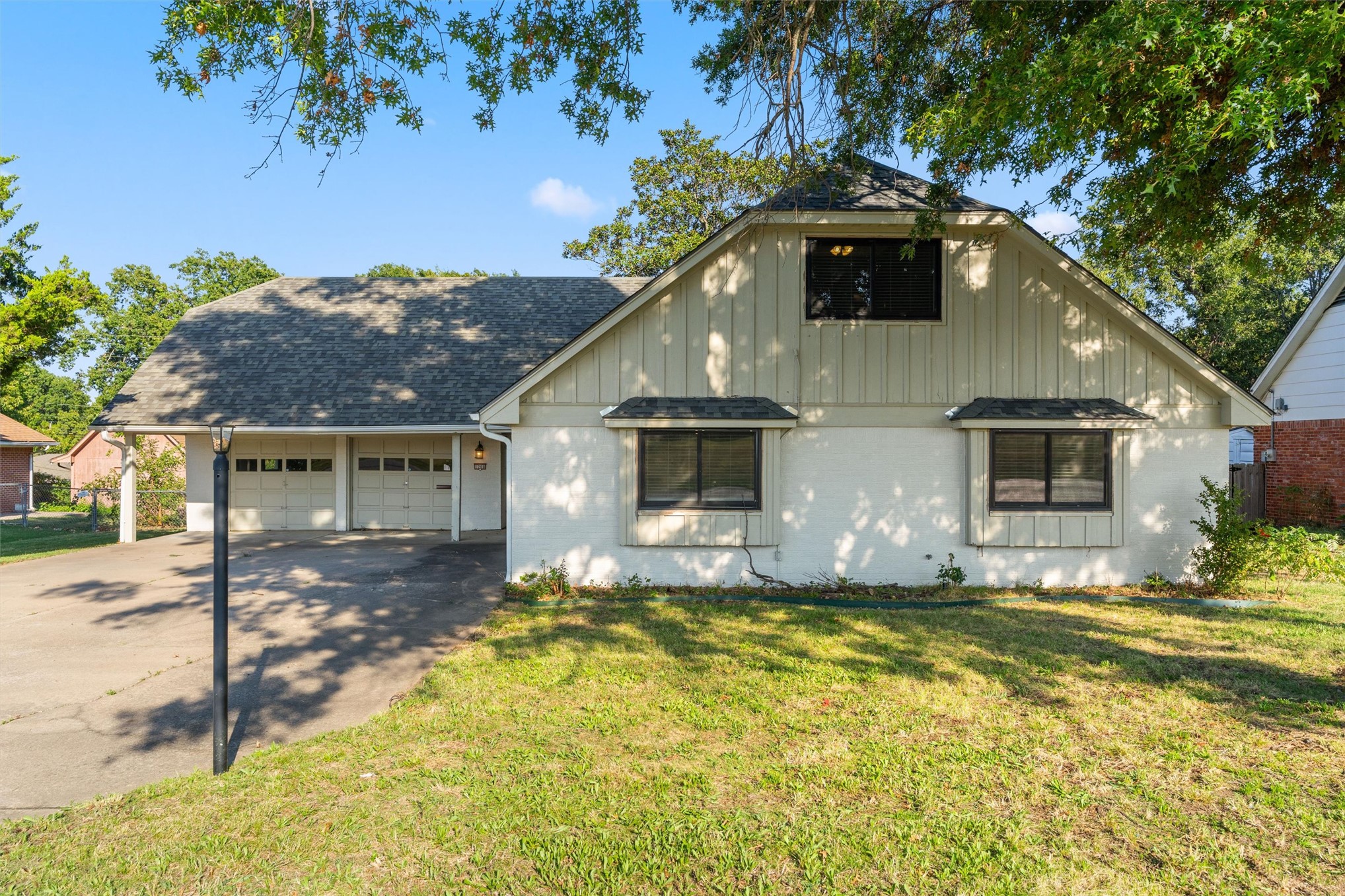 1208 Se Swan Drive Property Photo 1