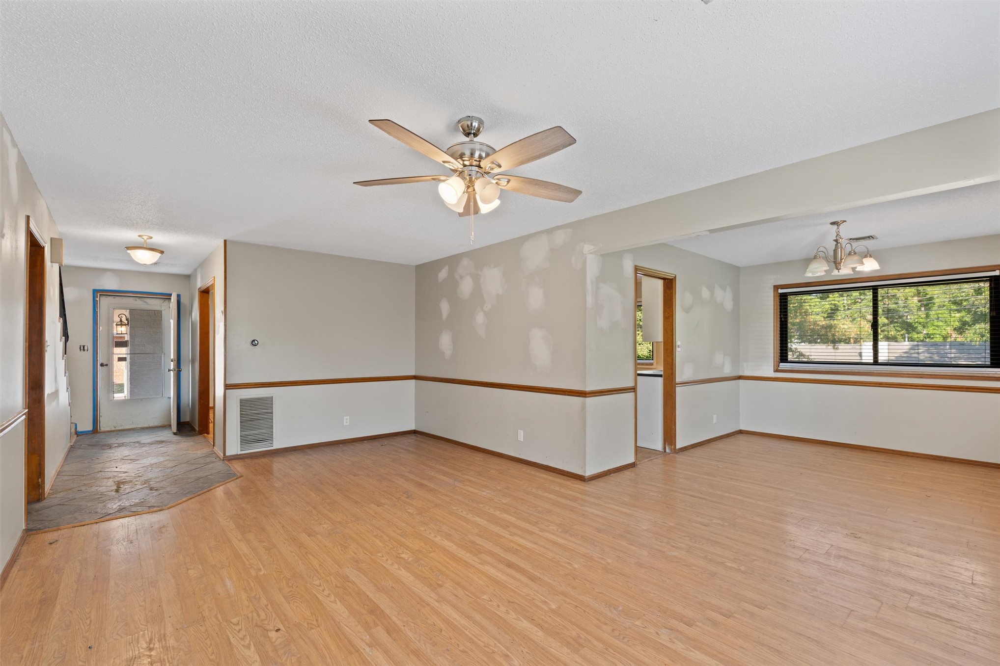 1208 Se Swan Drive Property Photo 6