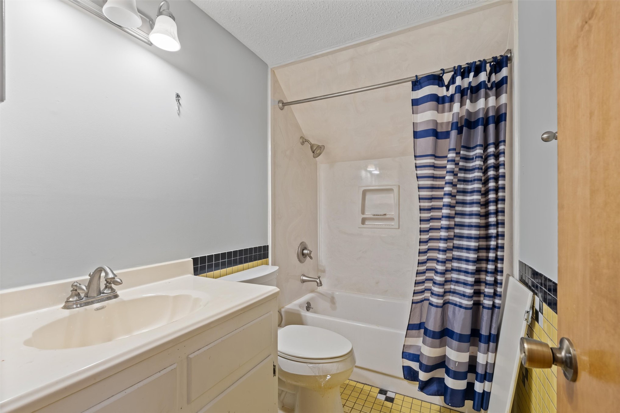 1208 Se Swan Drive Property Photo 25