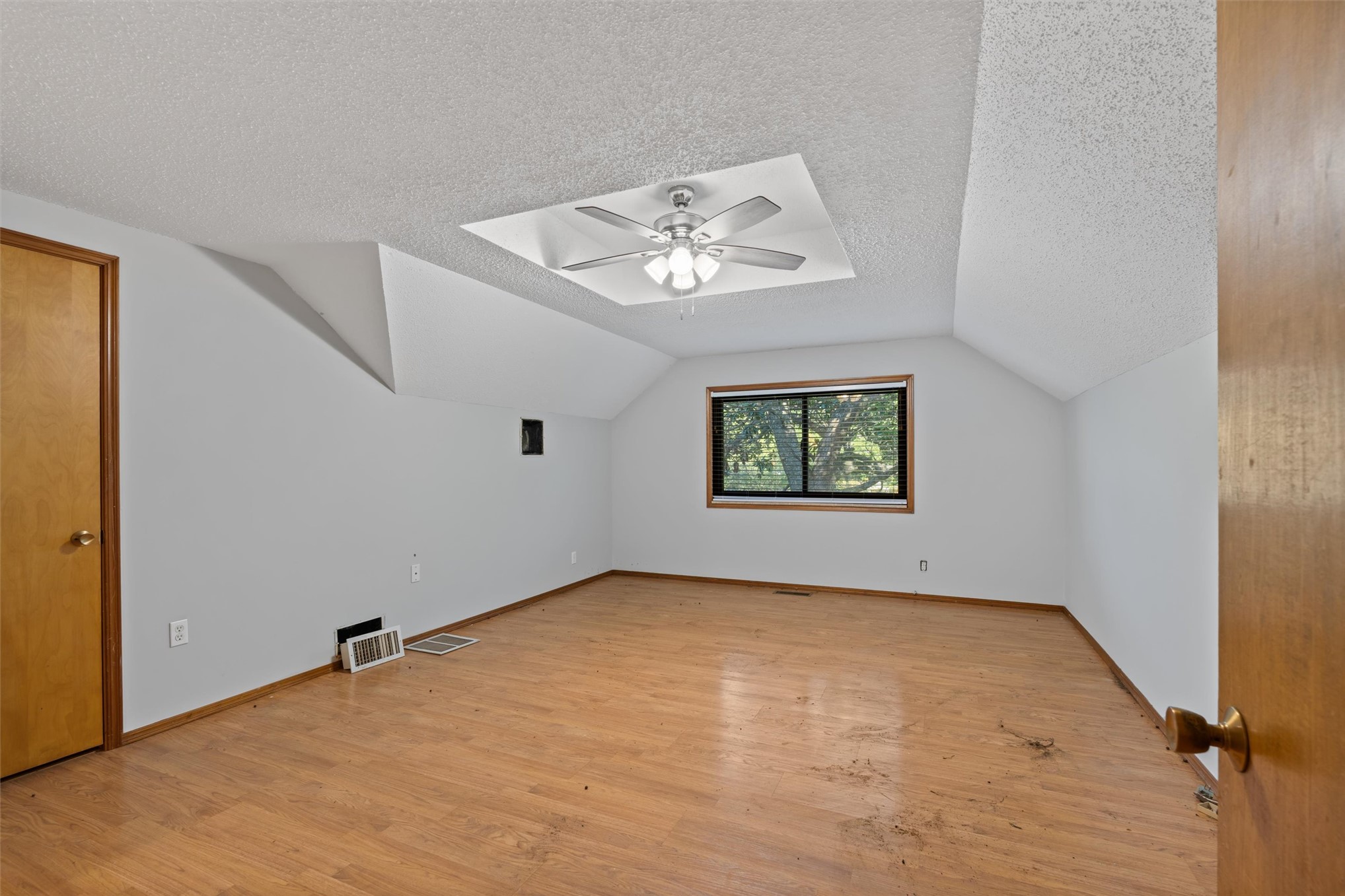 1208 Se Swan Drive Property Photo 26