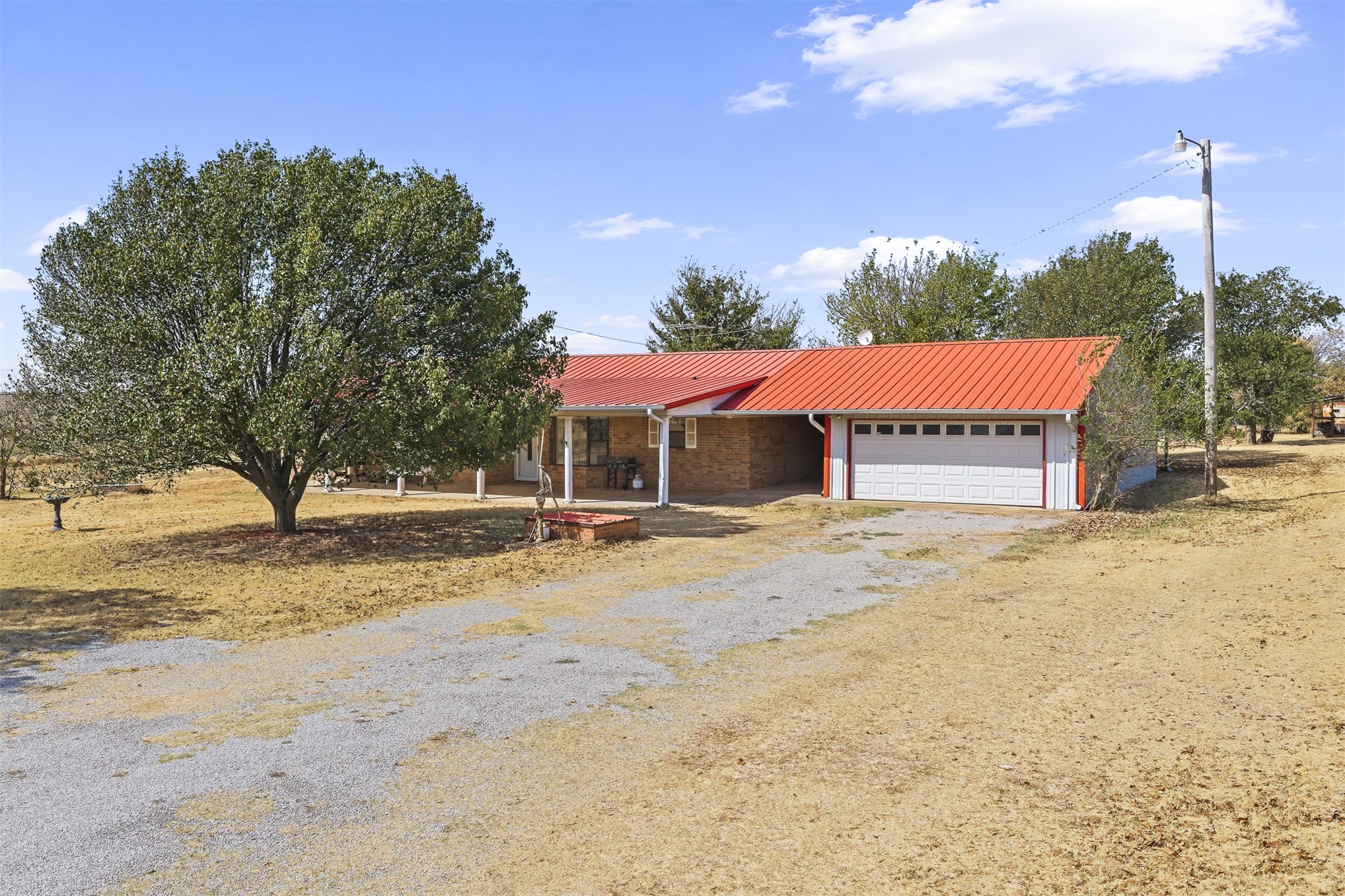 13873 N 2760 Road Property Photo 2
