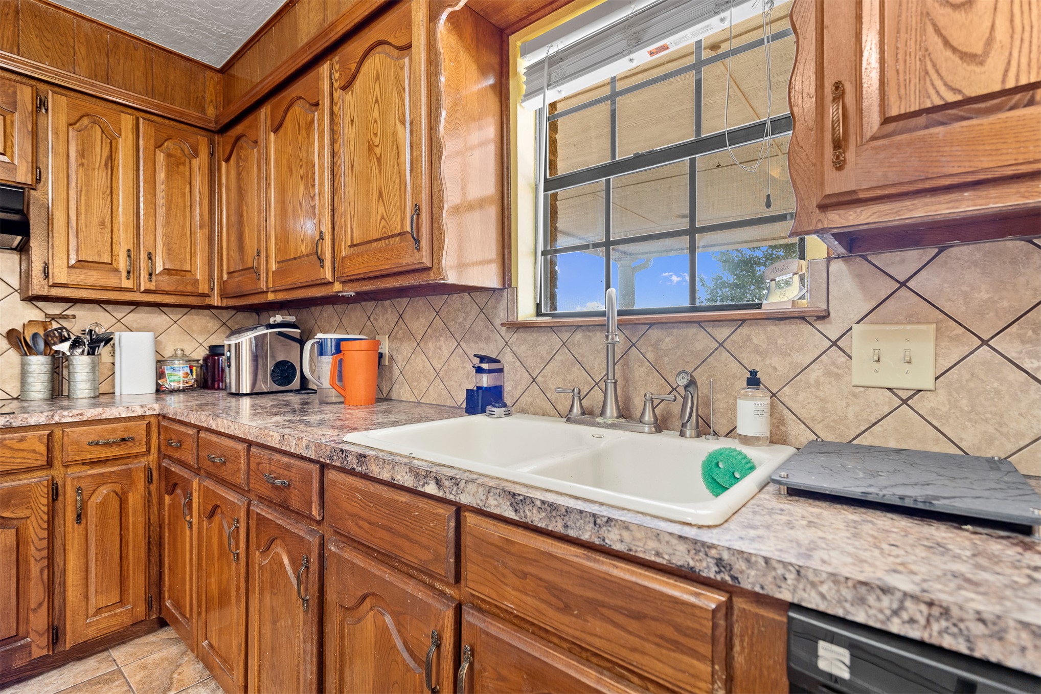 13873 N 2760 Road Property Photo 8