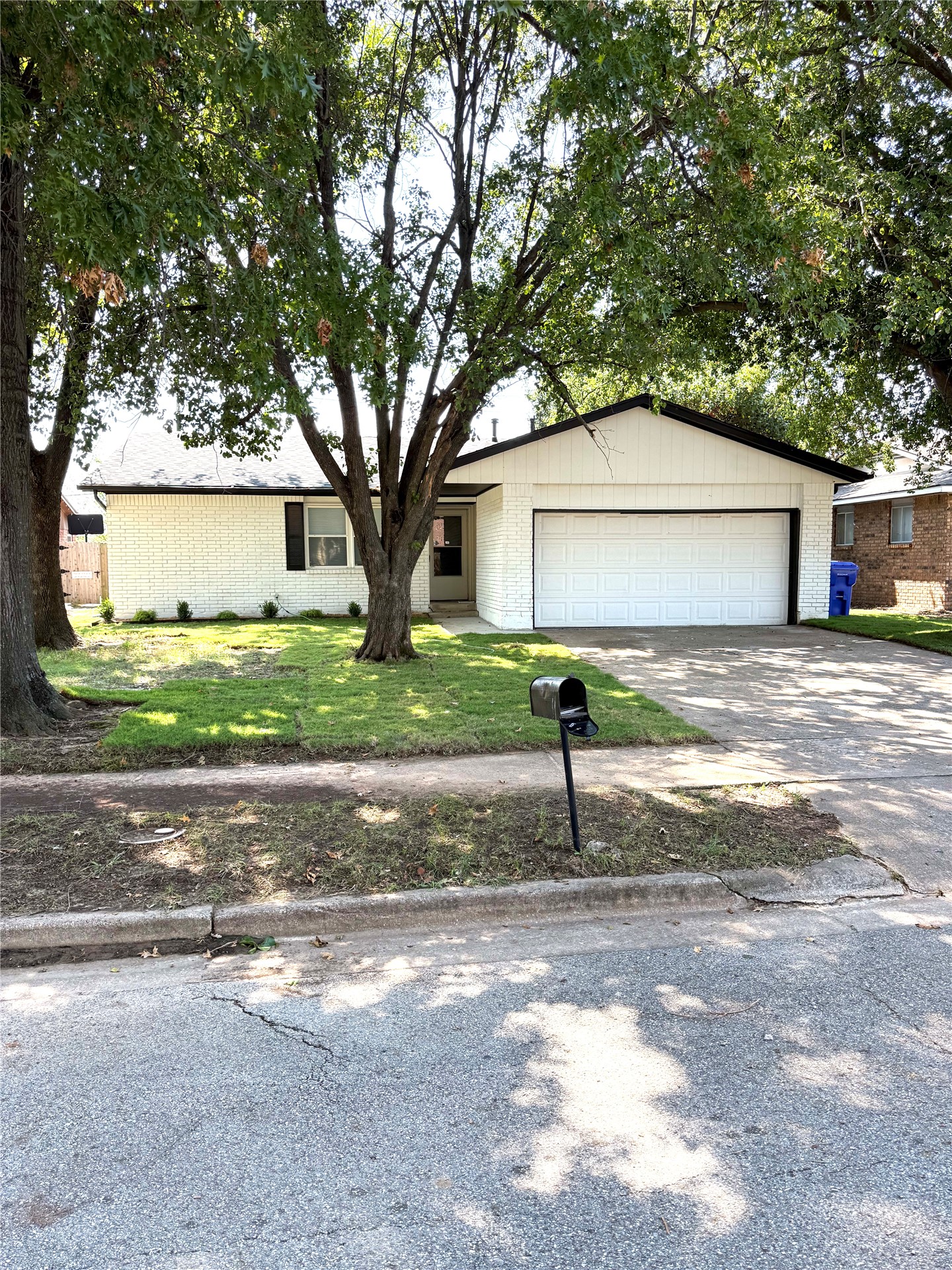 1509 W Vandalia Street Property Photo 1