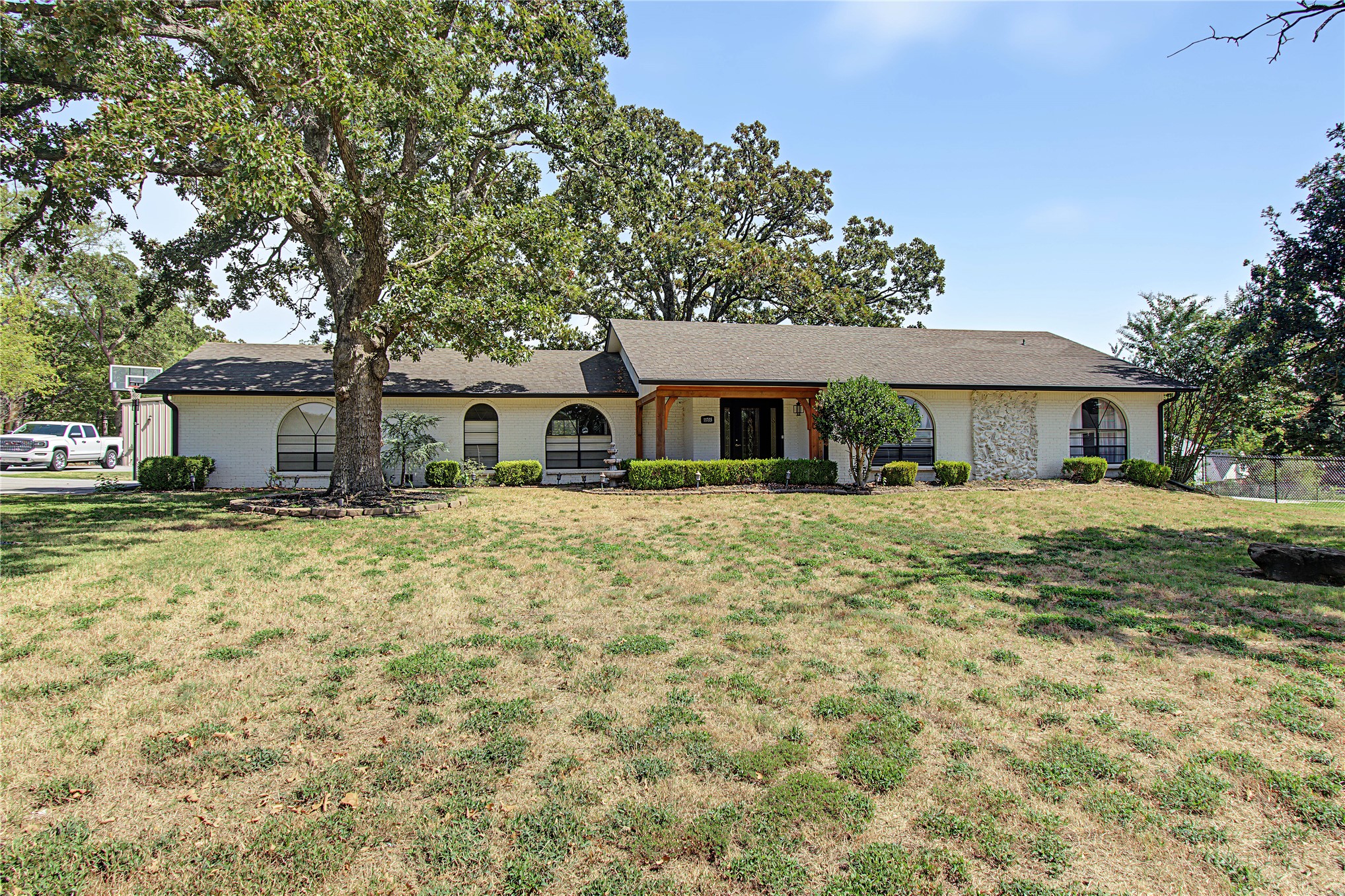 11705 S 250th East Avenue Property Photo 1