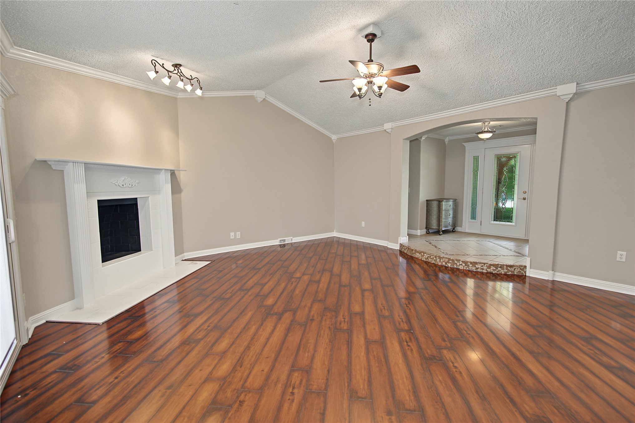 11705 S 250th East Avenue Property Photo 5