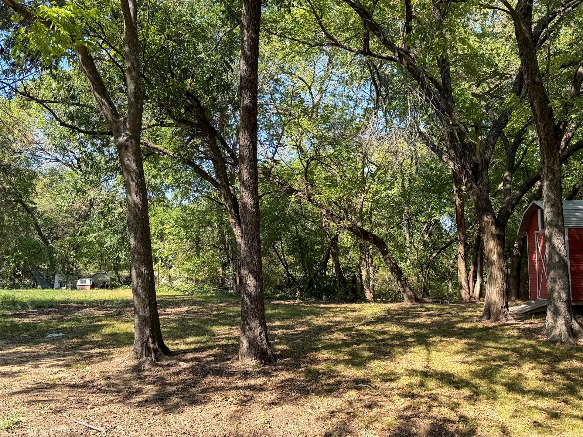 523 W 9th Street Property Photo 8