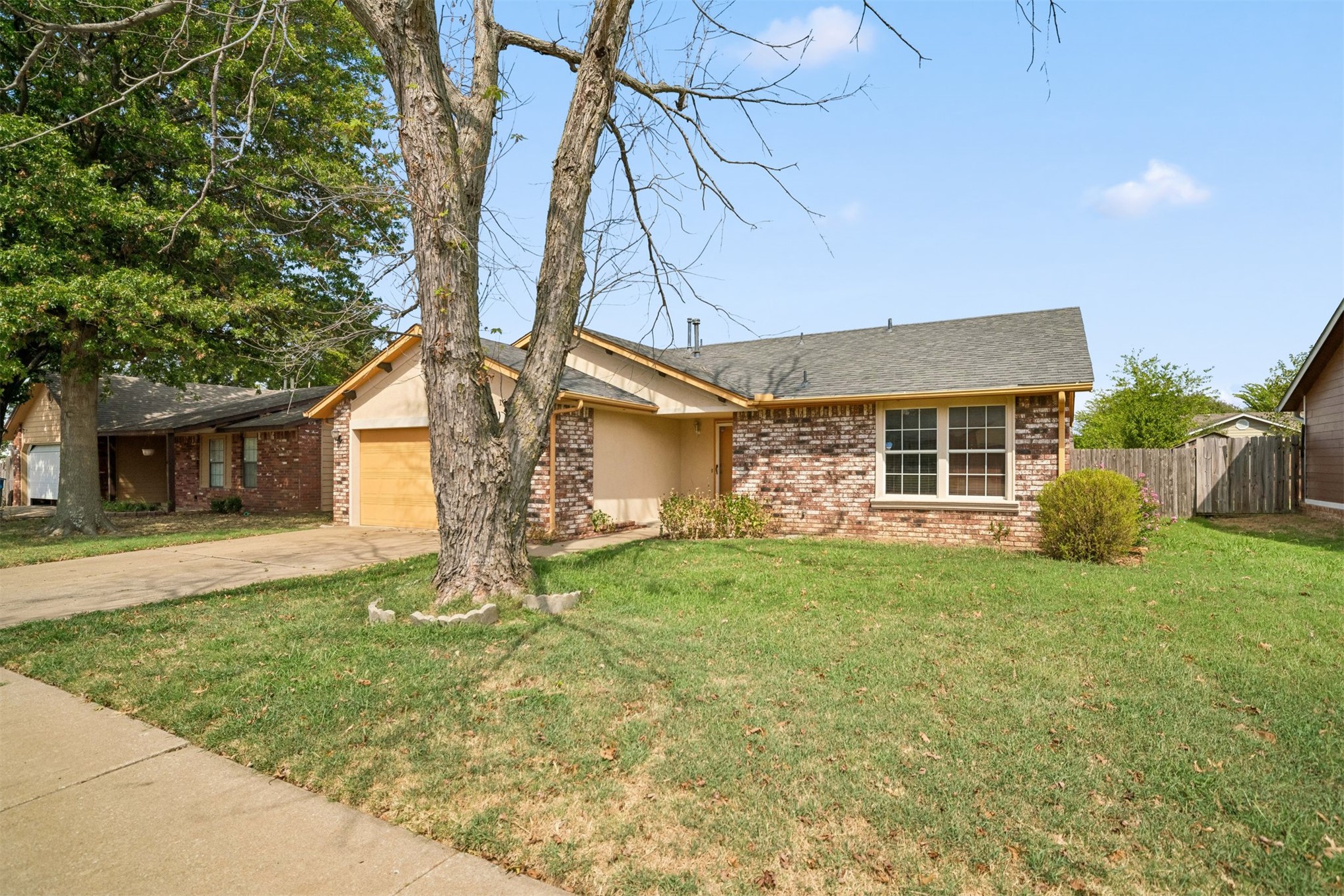 13609 E 15th Street Property Photo 2