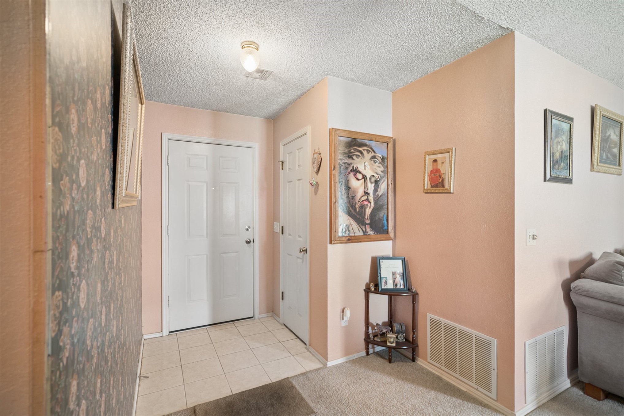 13609 E 15th Street Property Photo 4