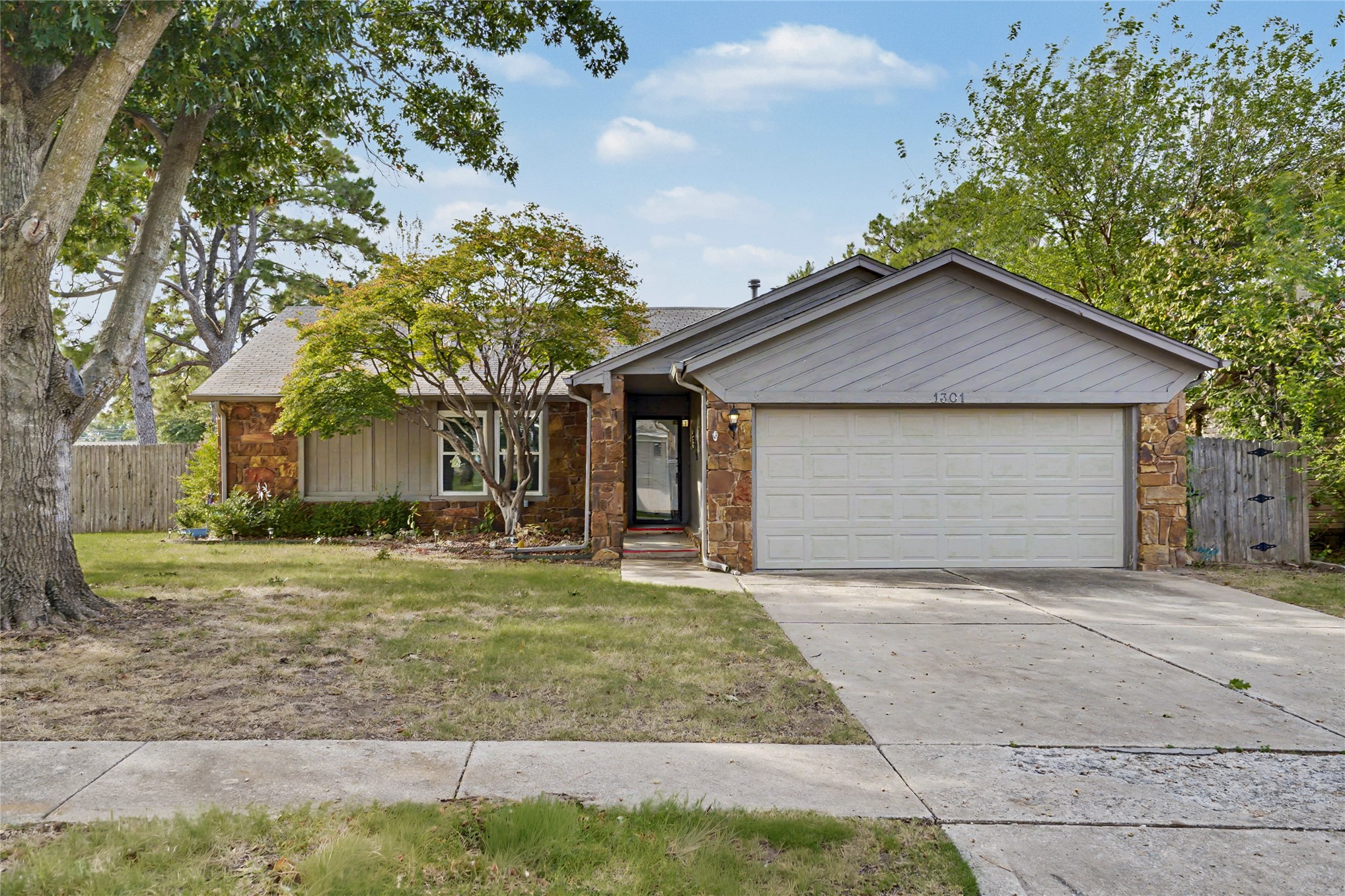 1301 W Orlando Place Property Photo 1