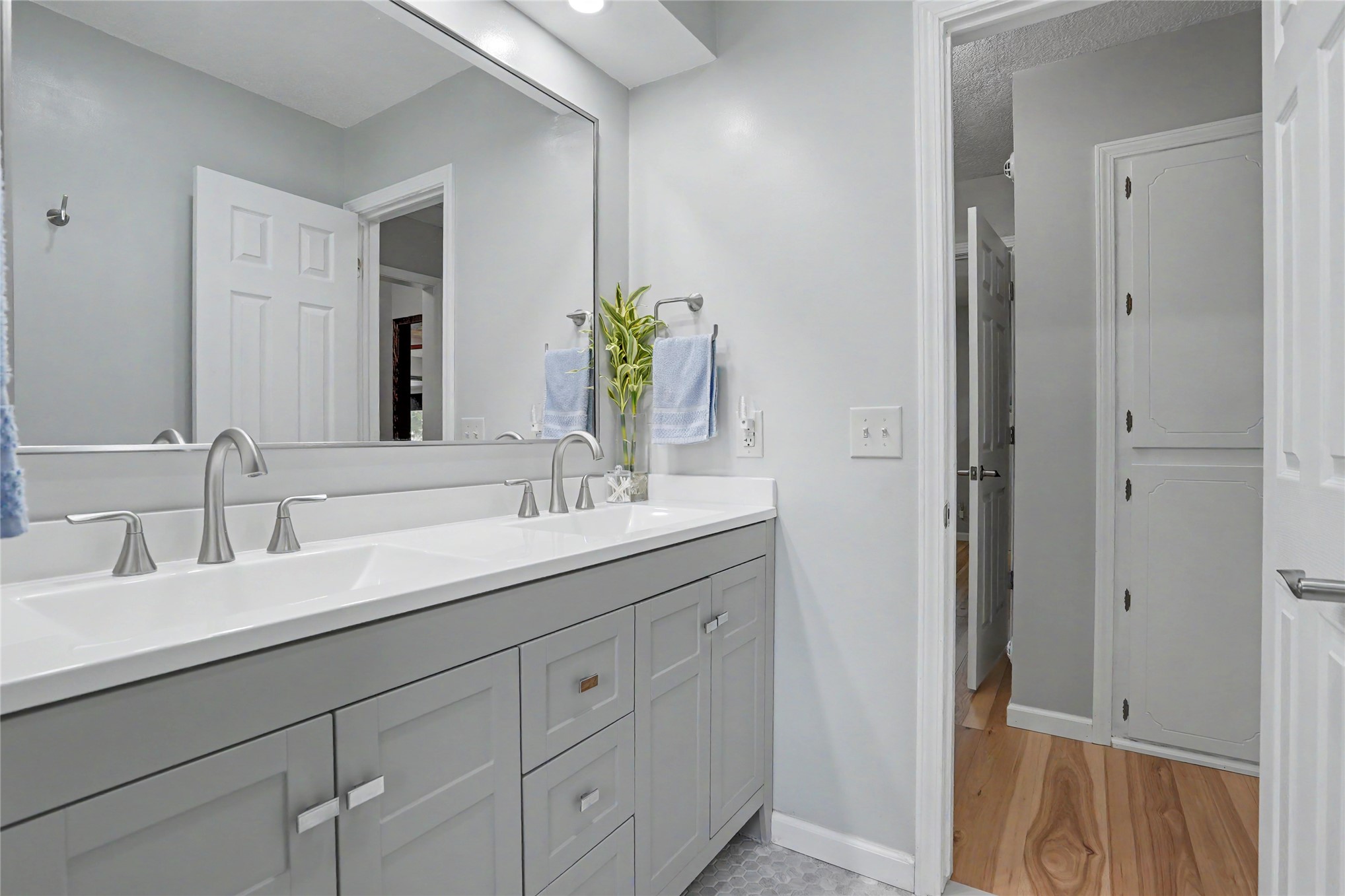 11716 S 85th East Avenue Property Photo 16