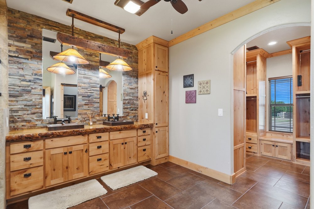774 N Basin Road Property Photo 23