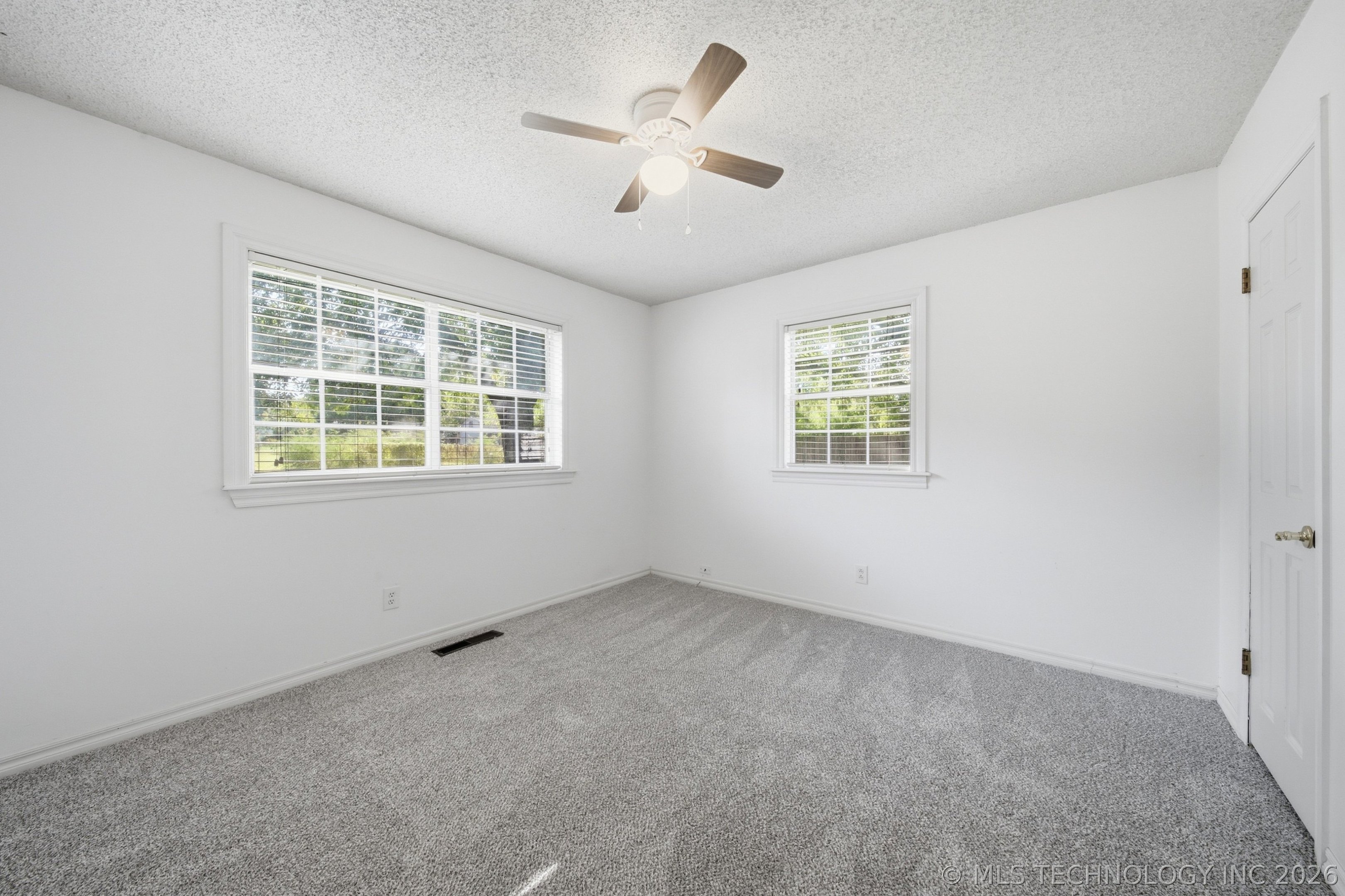 12911 S 123rd East Avenue Property Photo 23