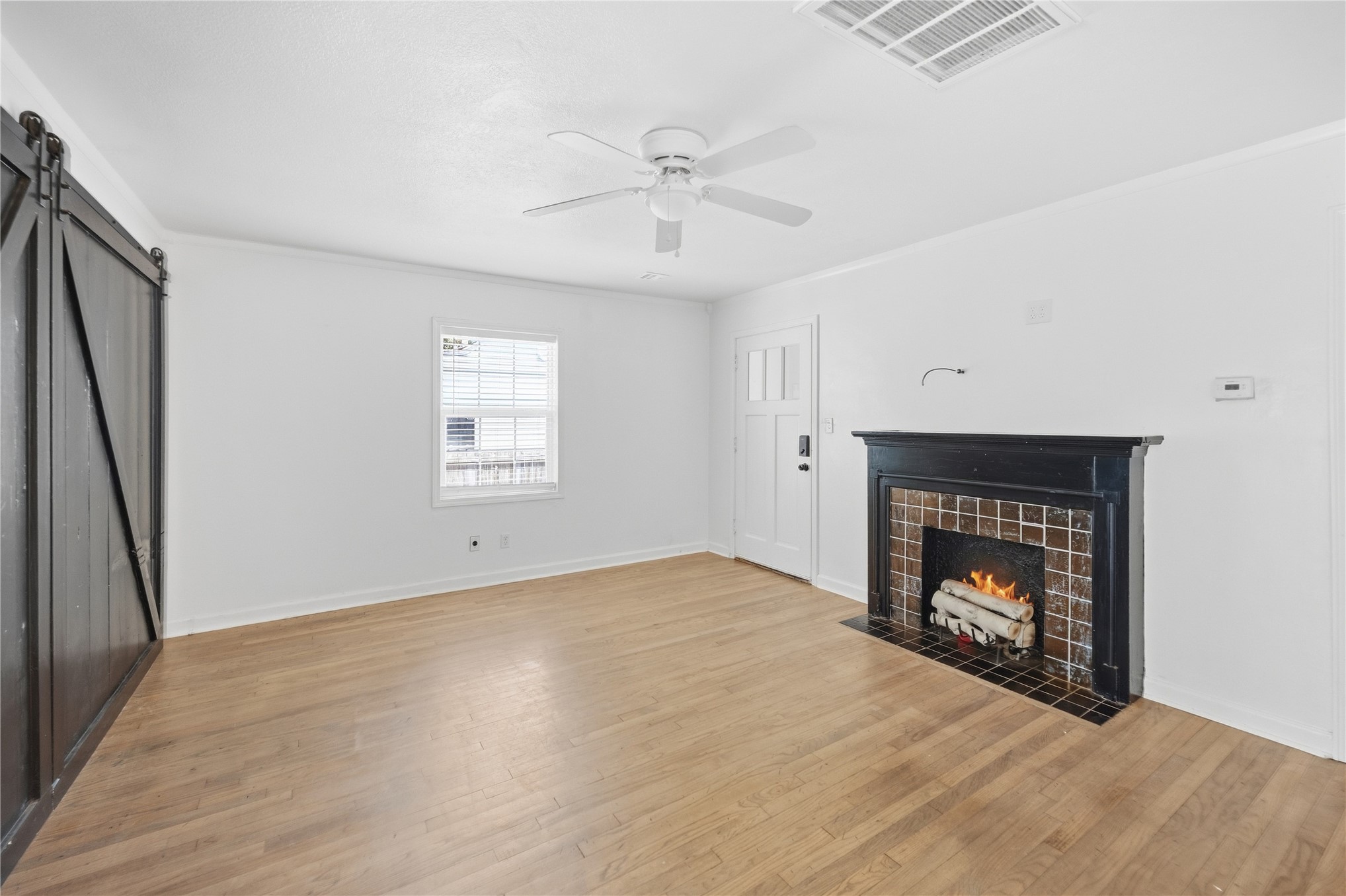 3807 E 21st Place Property Photo 5