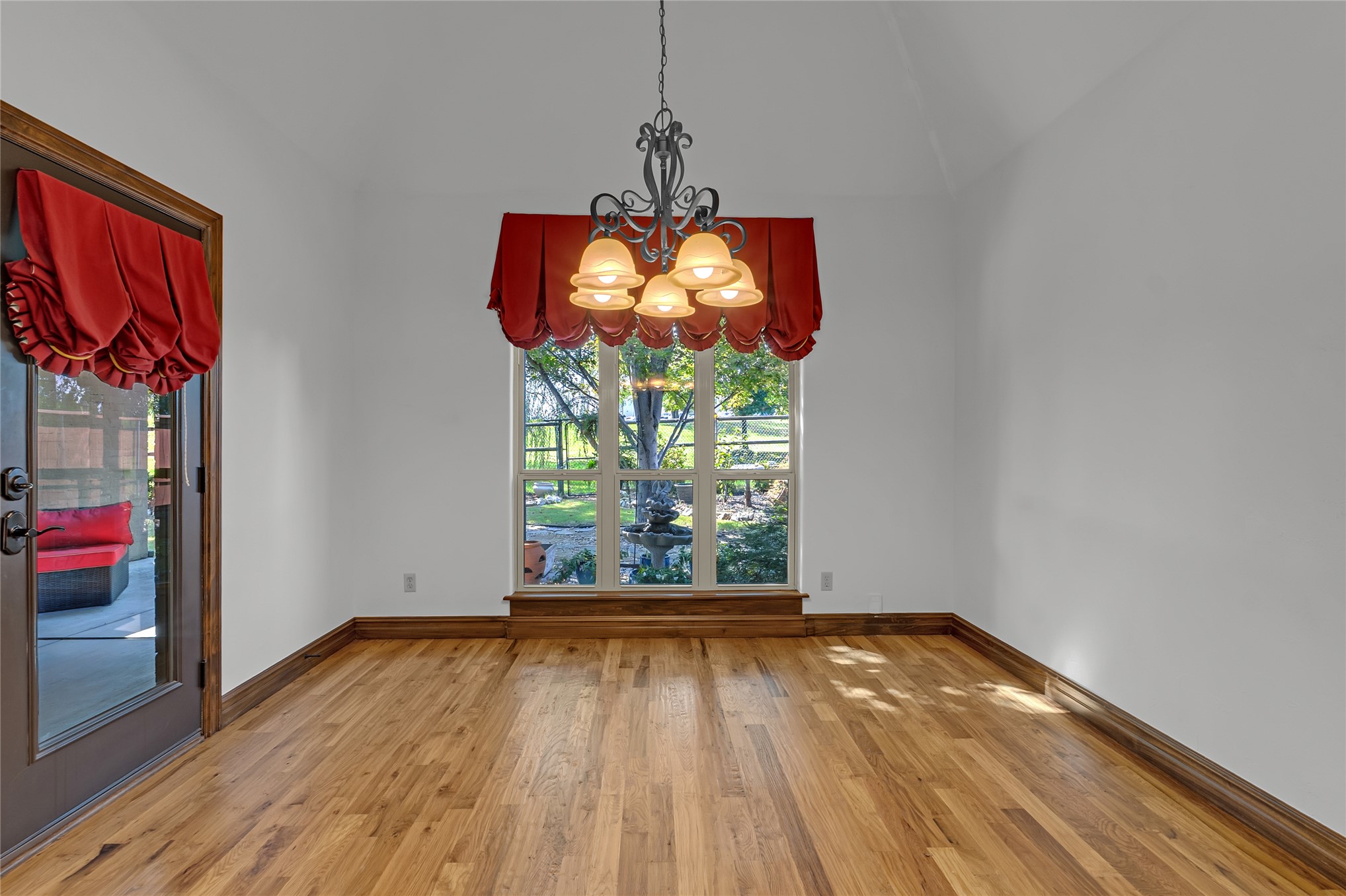 3317 W Gary Street Property Photo 31