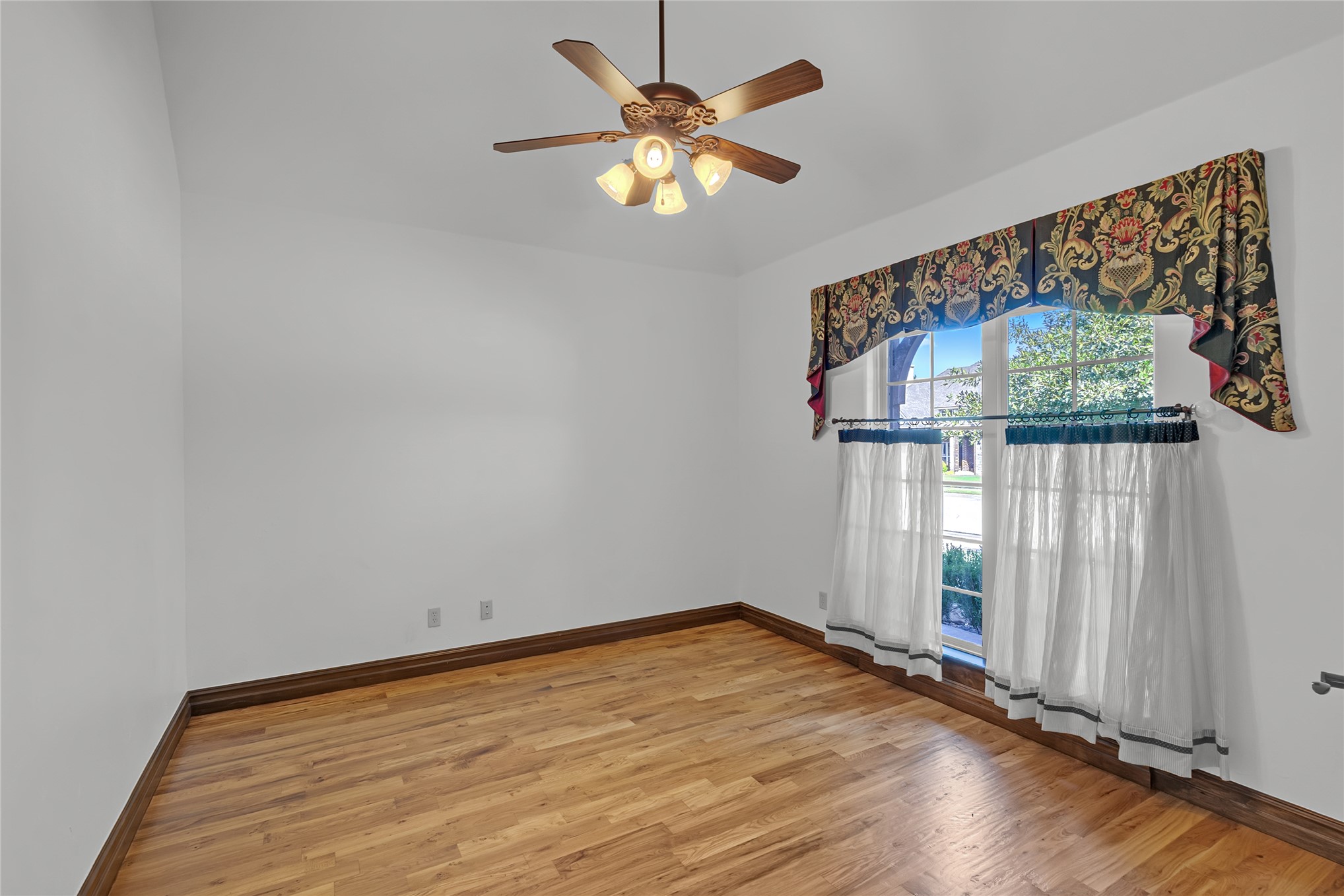 3317 W Gary Street Property Photo 36
