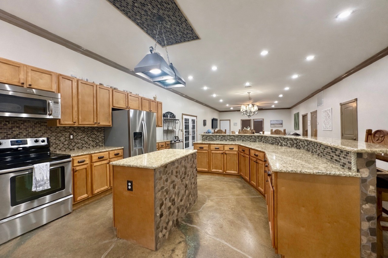 12393 Waynes Place Property Photo 8