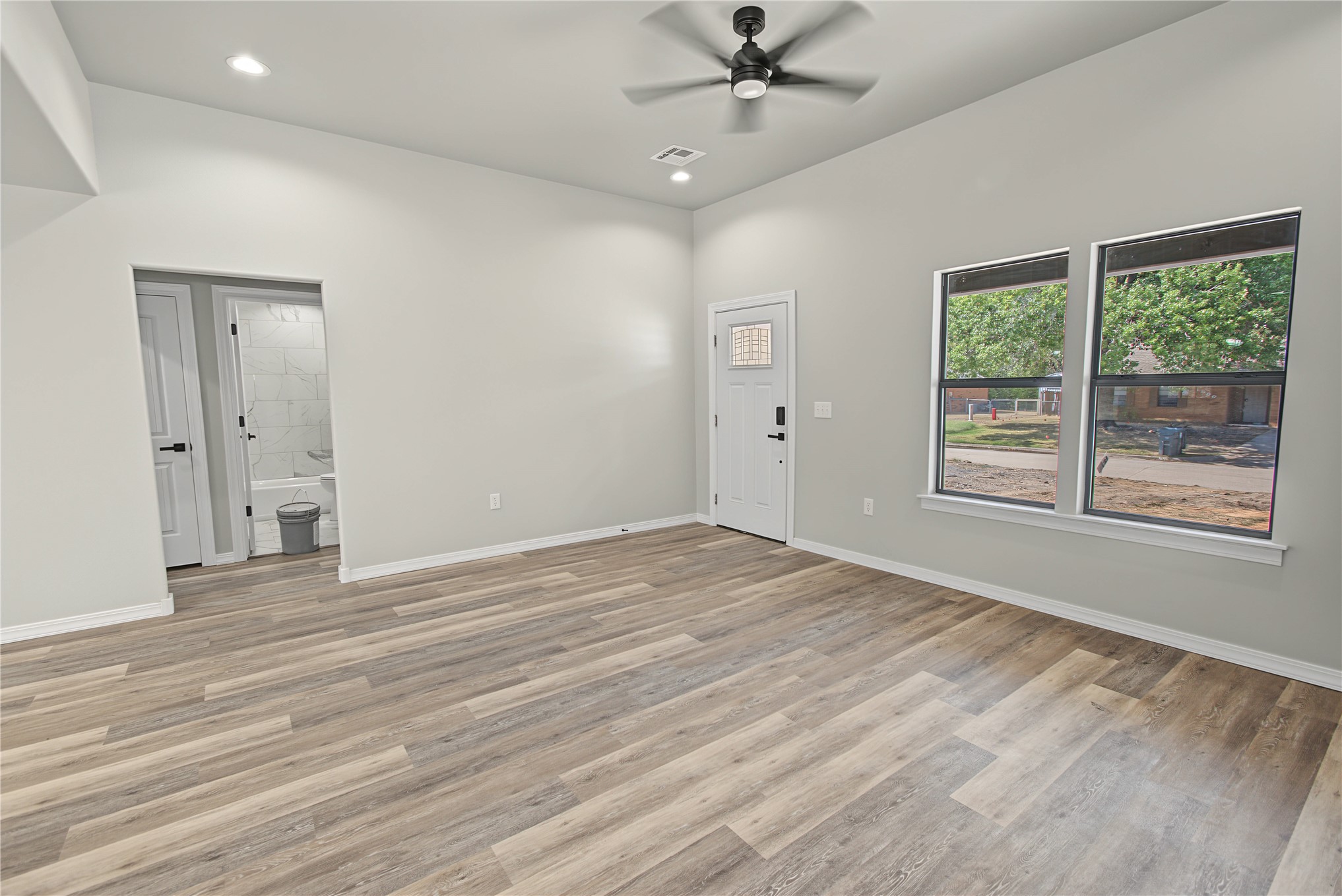 1809 Deer Run Property Photo 2