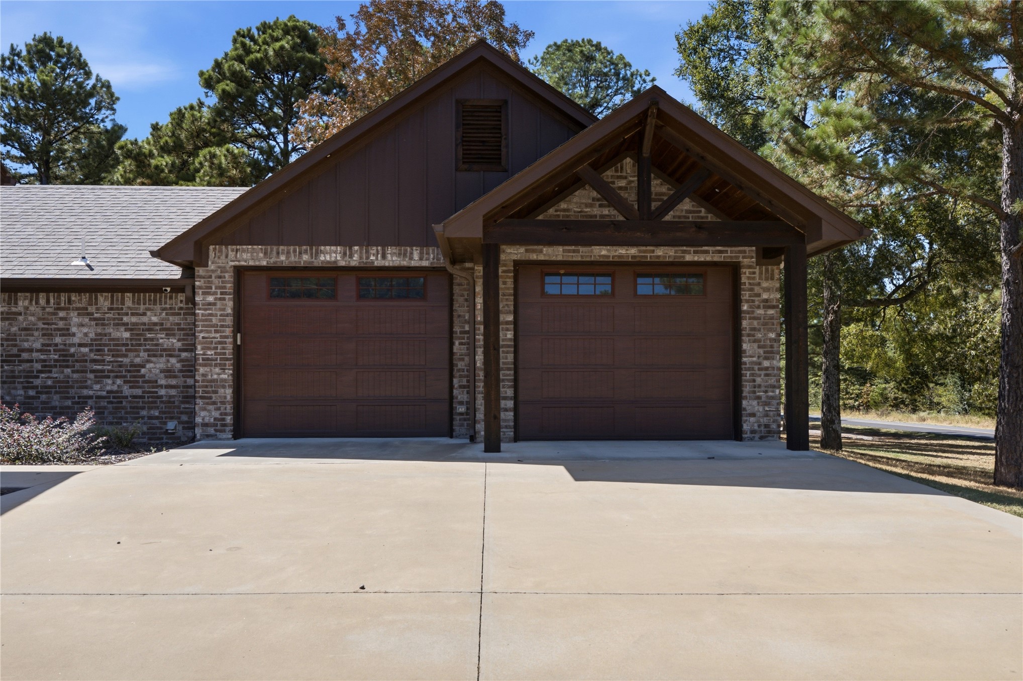 16265 N 573 Road Property Photo 4