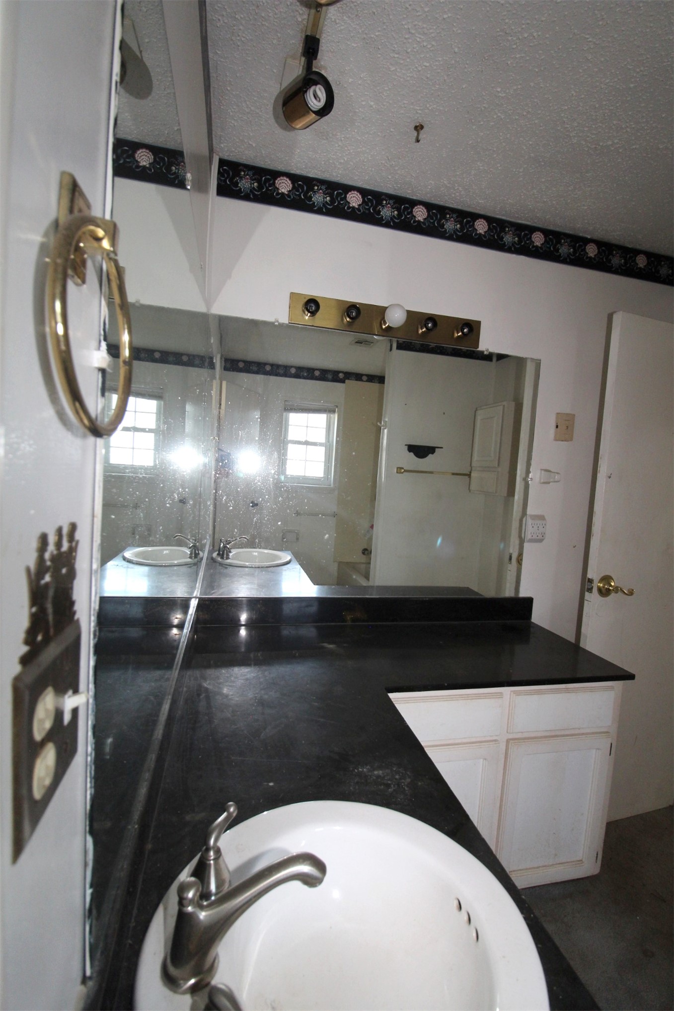 20911 E 32nd Place S Property Photo 32