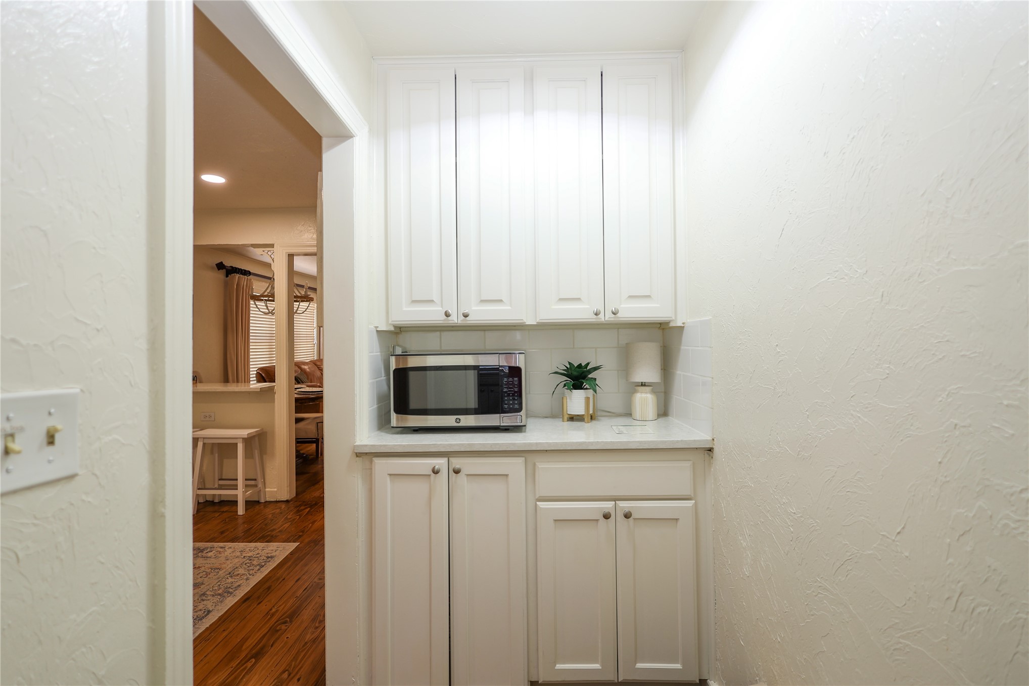 1134 Division Property Photo 13
