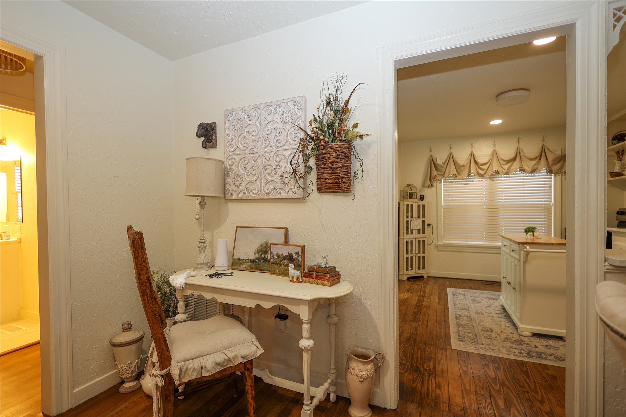 1134 Division Property Photo 14