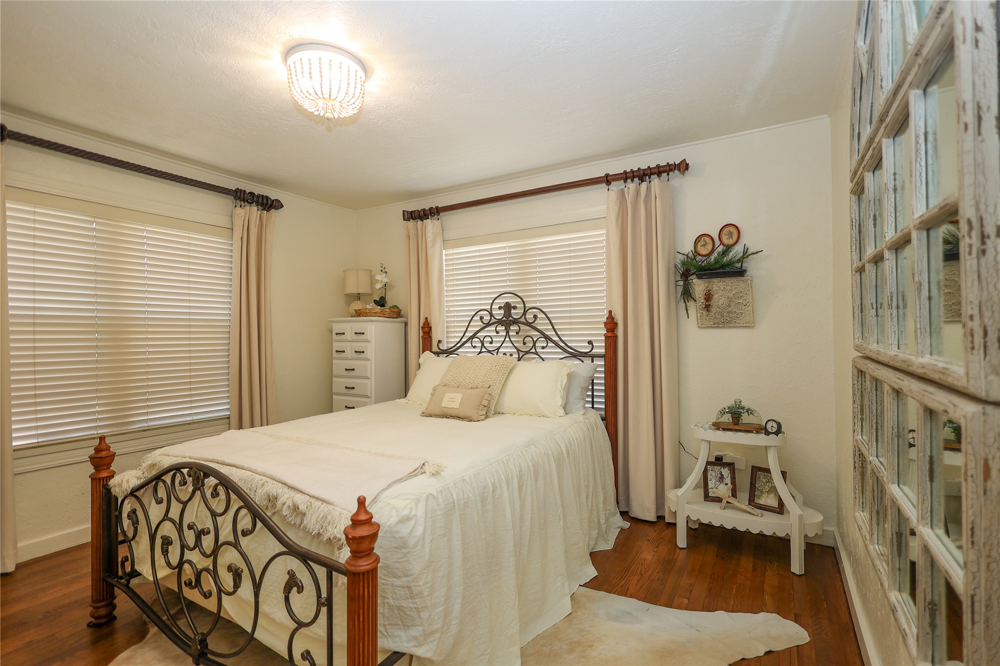 1134 Division Property Photo 17