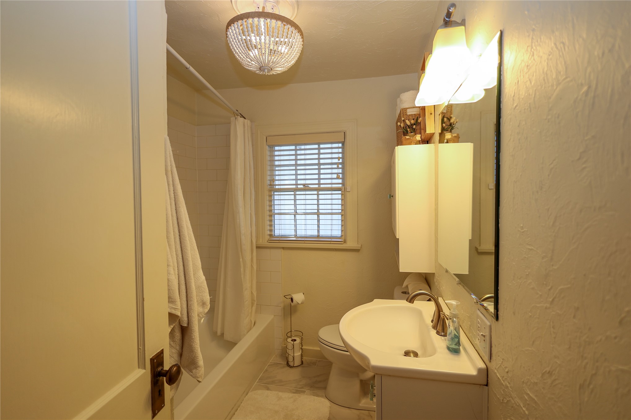 1134 Division Property Photo 19