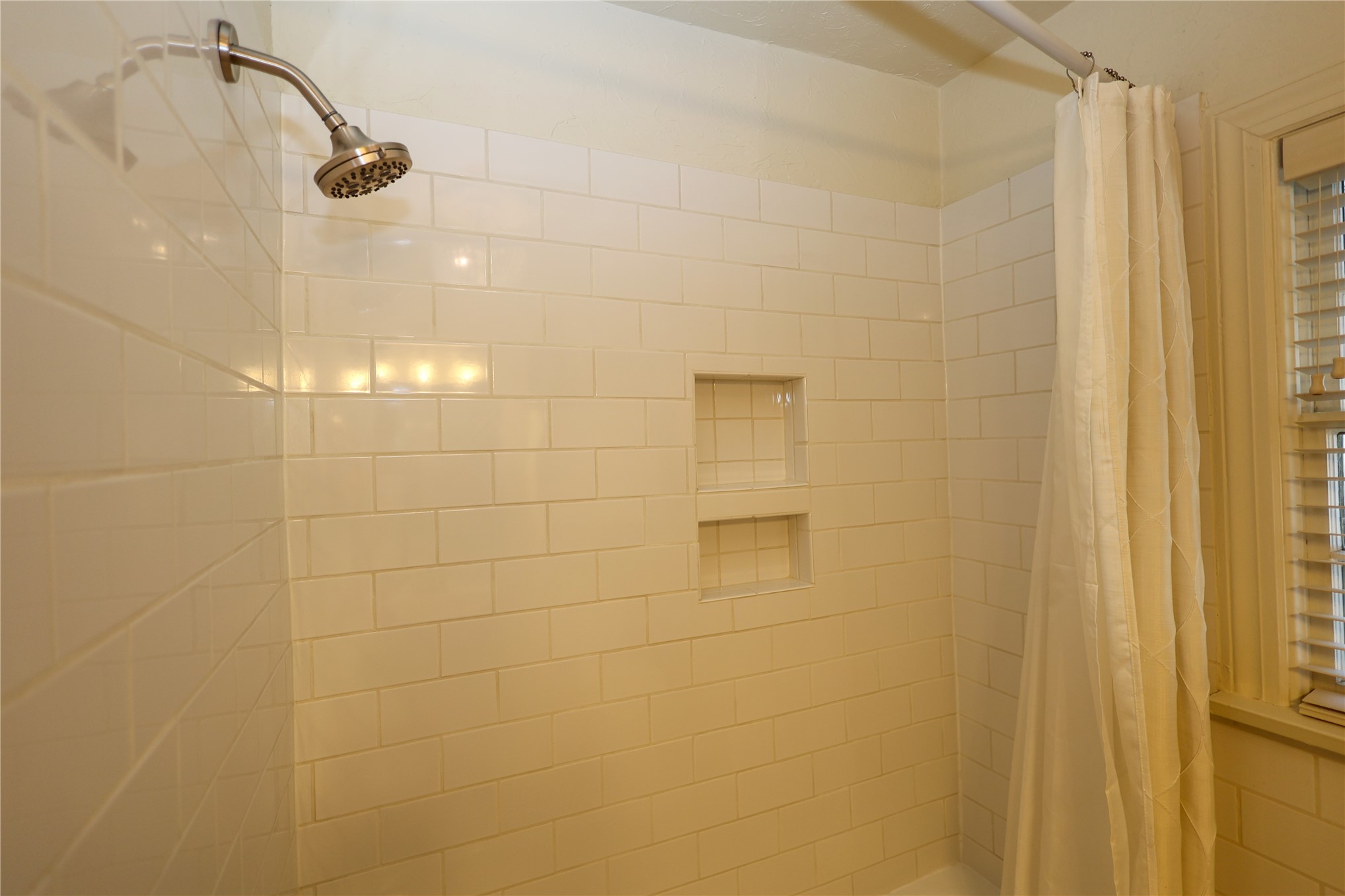 1134 Division Property Photo 20