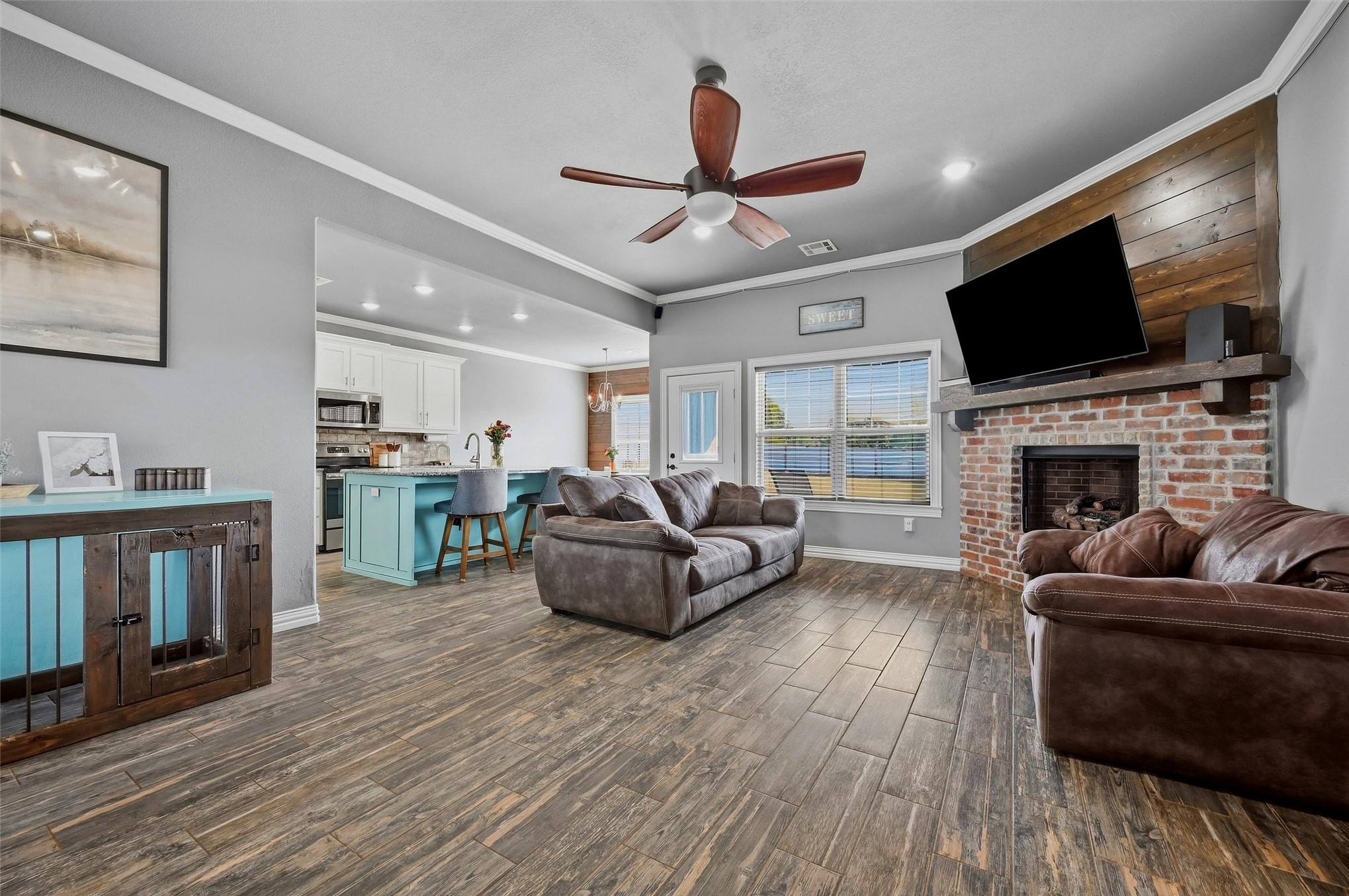 140 Oak Lane Property Photo 3