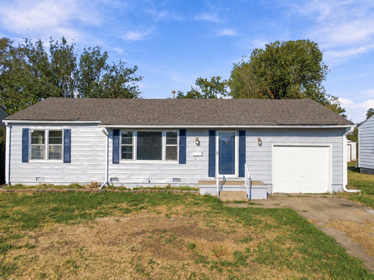 906 N Birch Street Property Photo 1