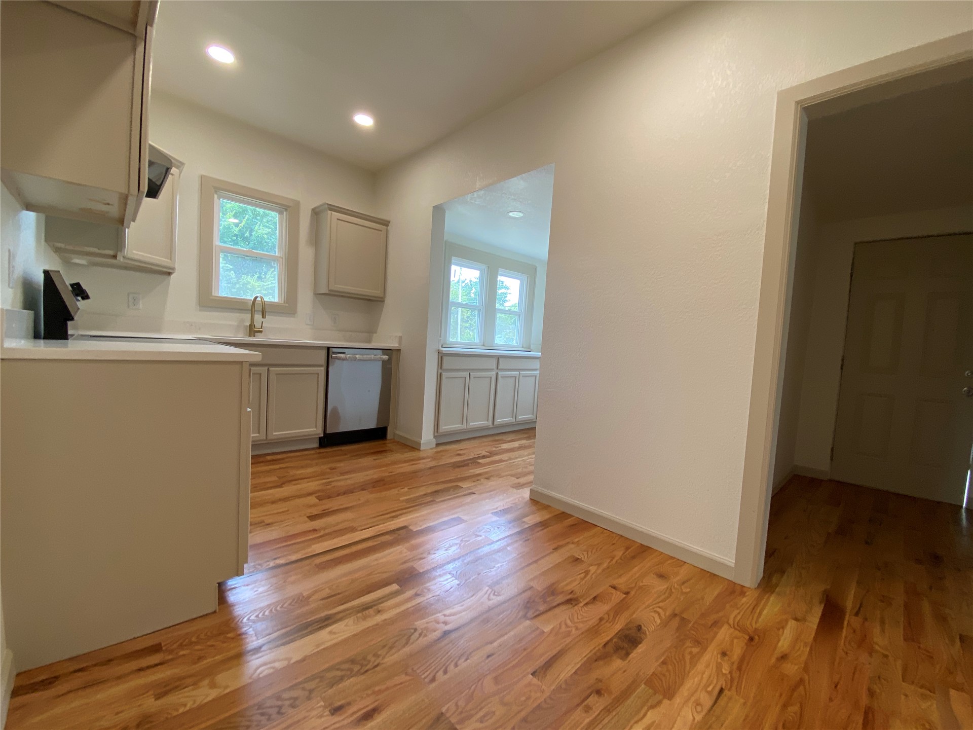 328 S Hickory Street Property Photo 10