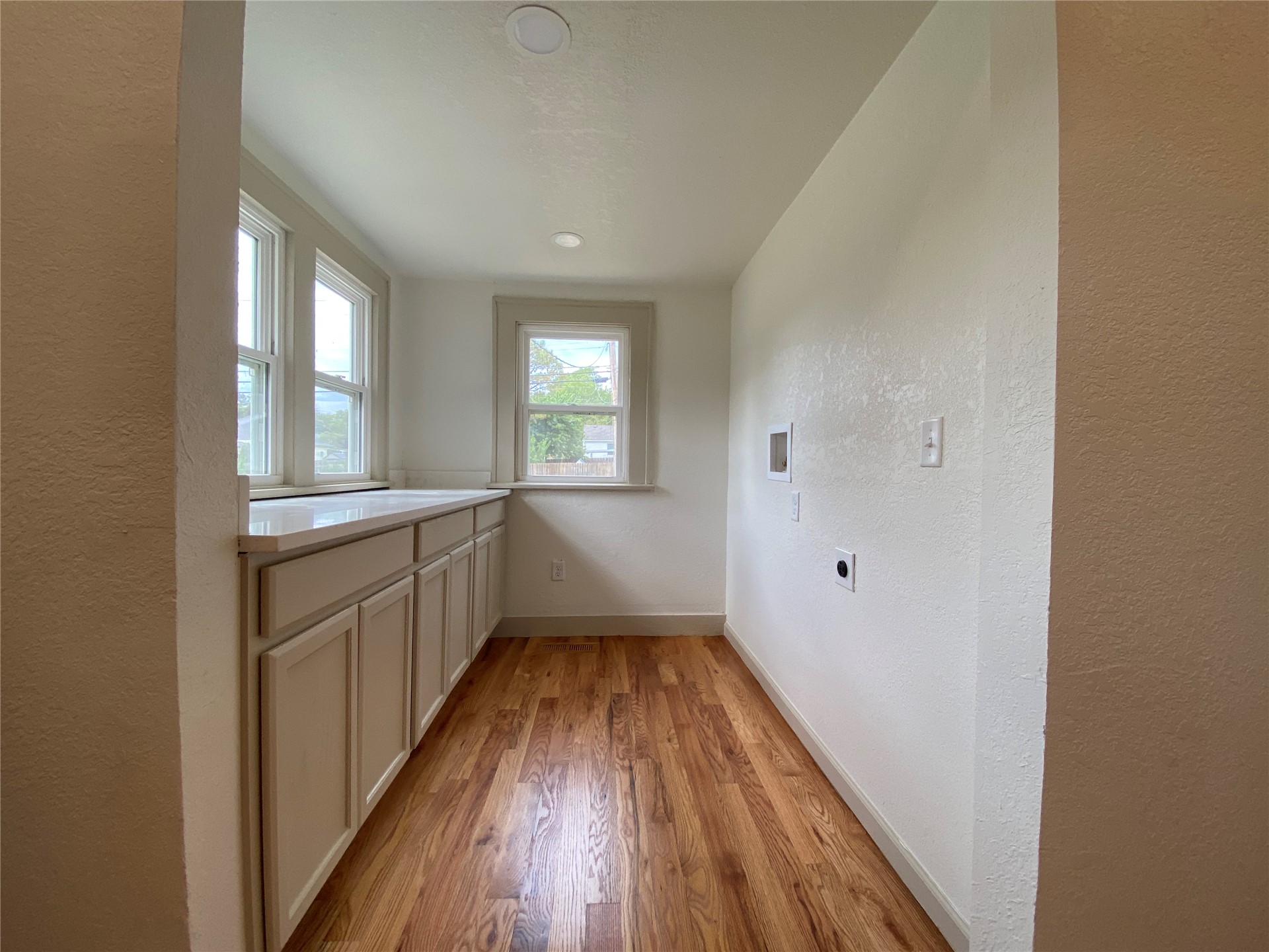 328 S Hickory Street Property Photo 11