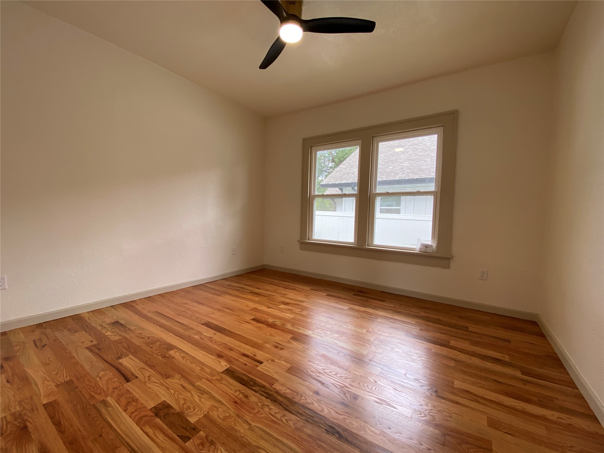 328 S Hickory Street Property Photo 17