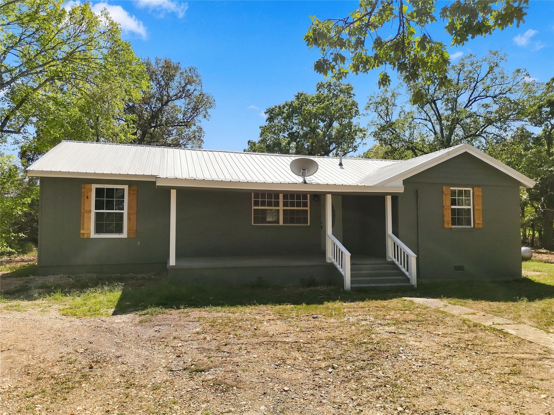 471846 E 0840 Road Property Photo 2