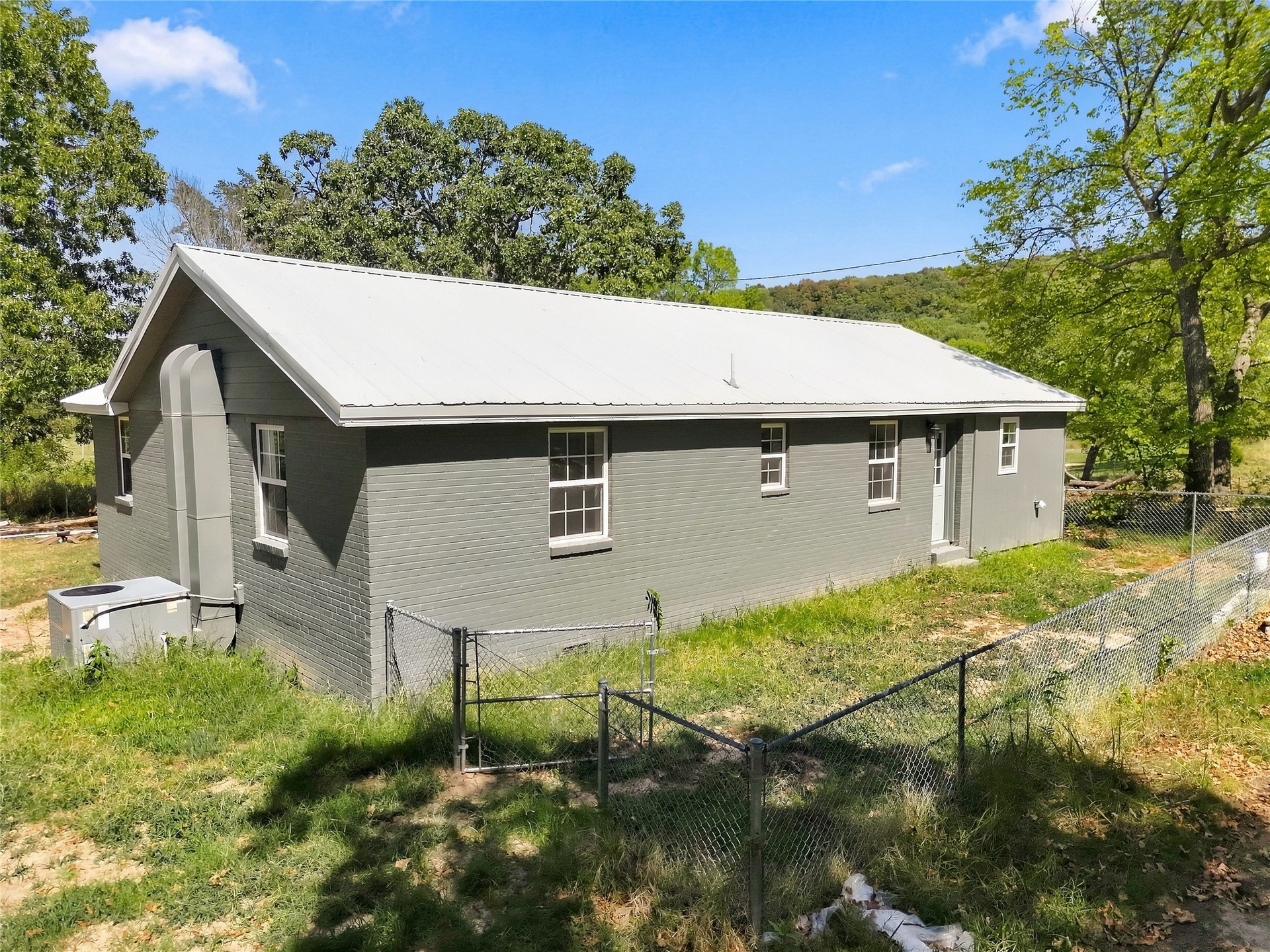 471846 E 0840 Road Property Photo 4