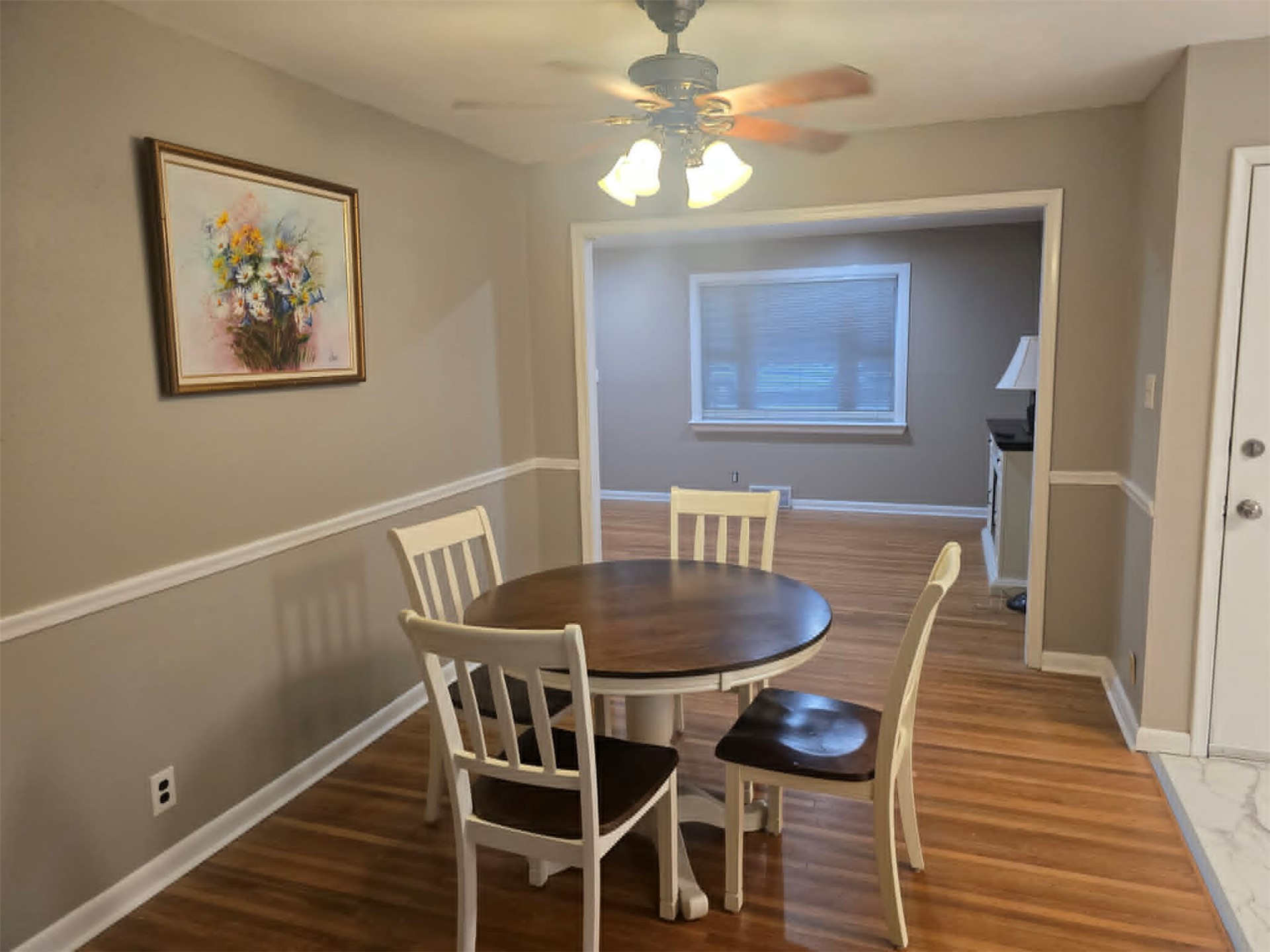 1729 S Maplewood Avenue Property Photo 6