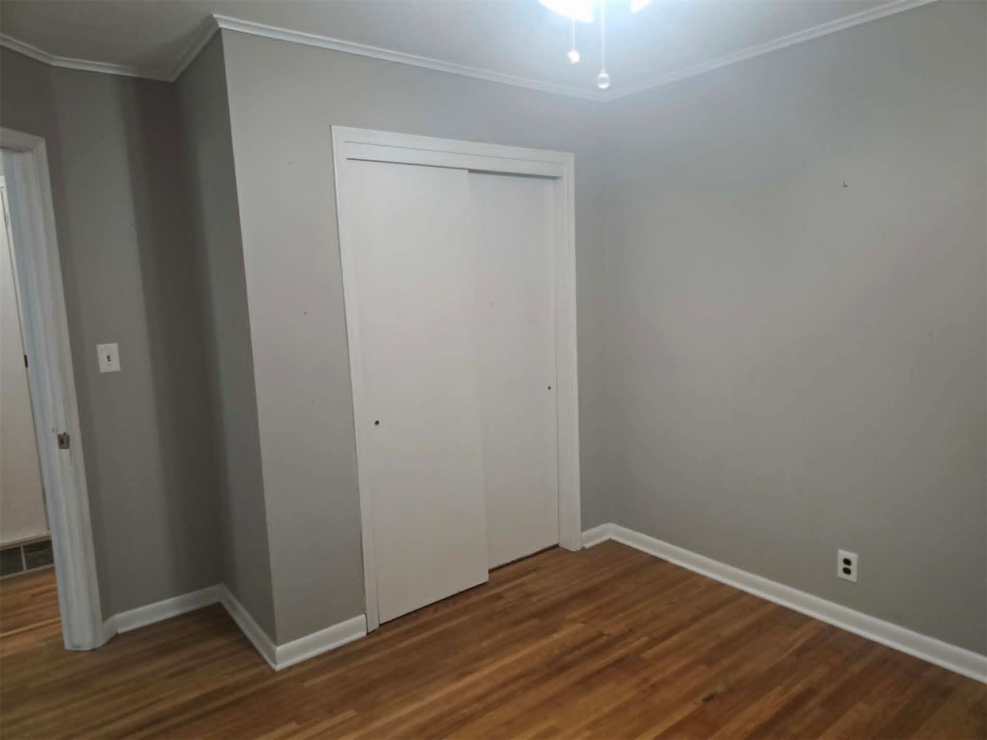 1729 S Maplewood Avenue Property Photo 13