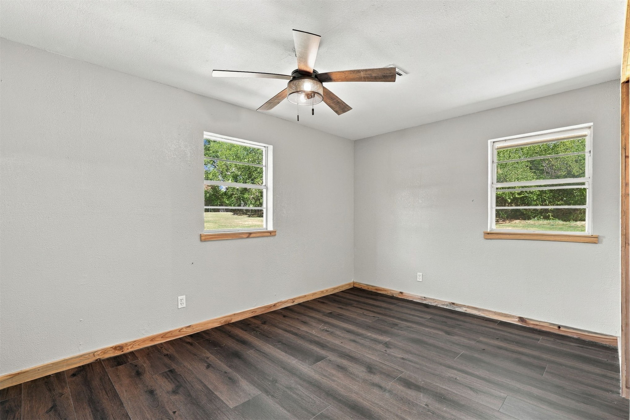 110 N Brackett Property Photo 13