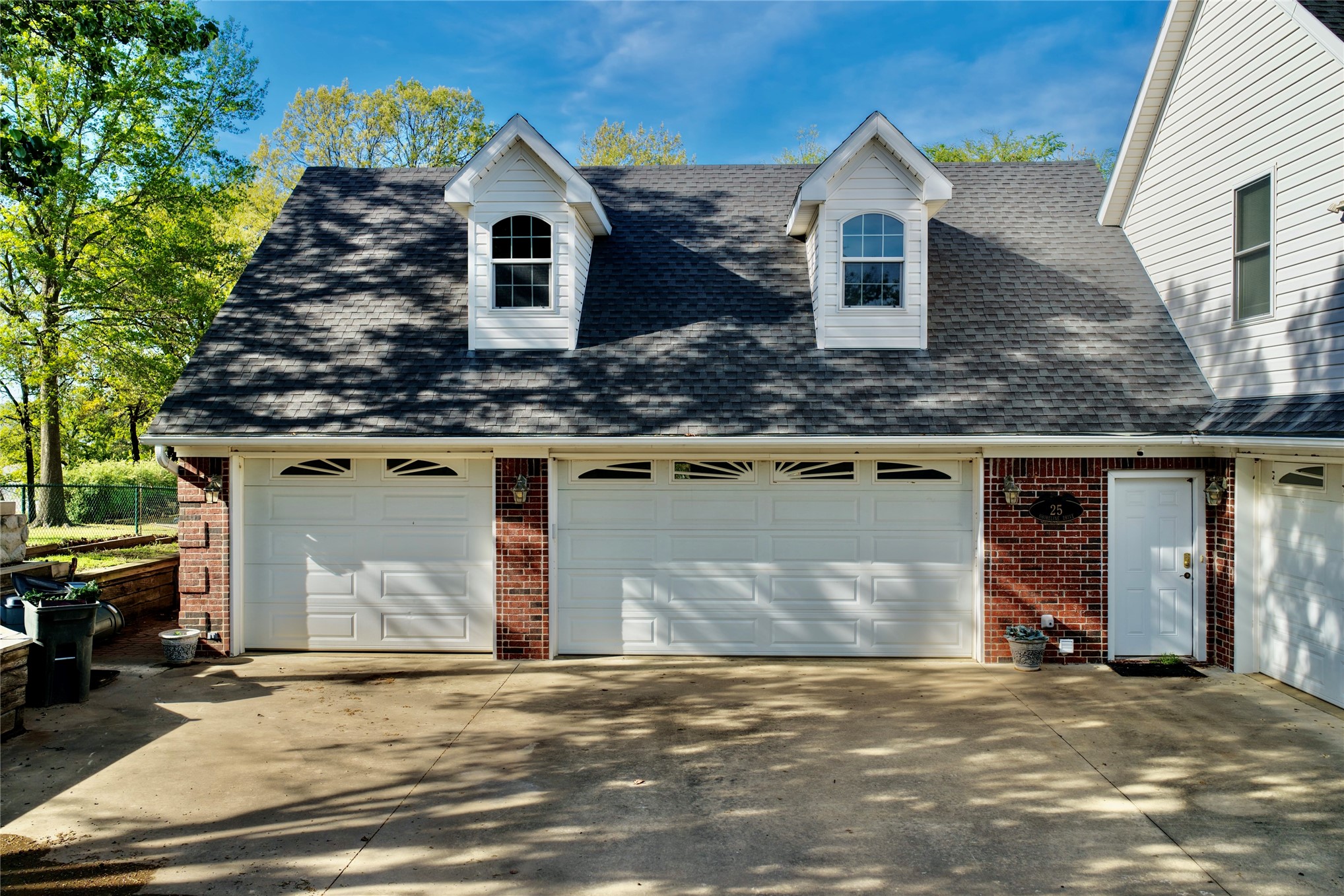 25 E Shoreline Drive Property Photo 16