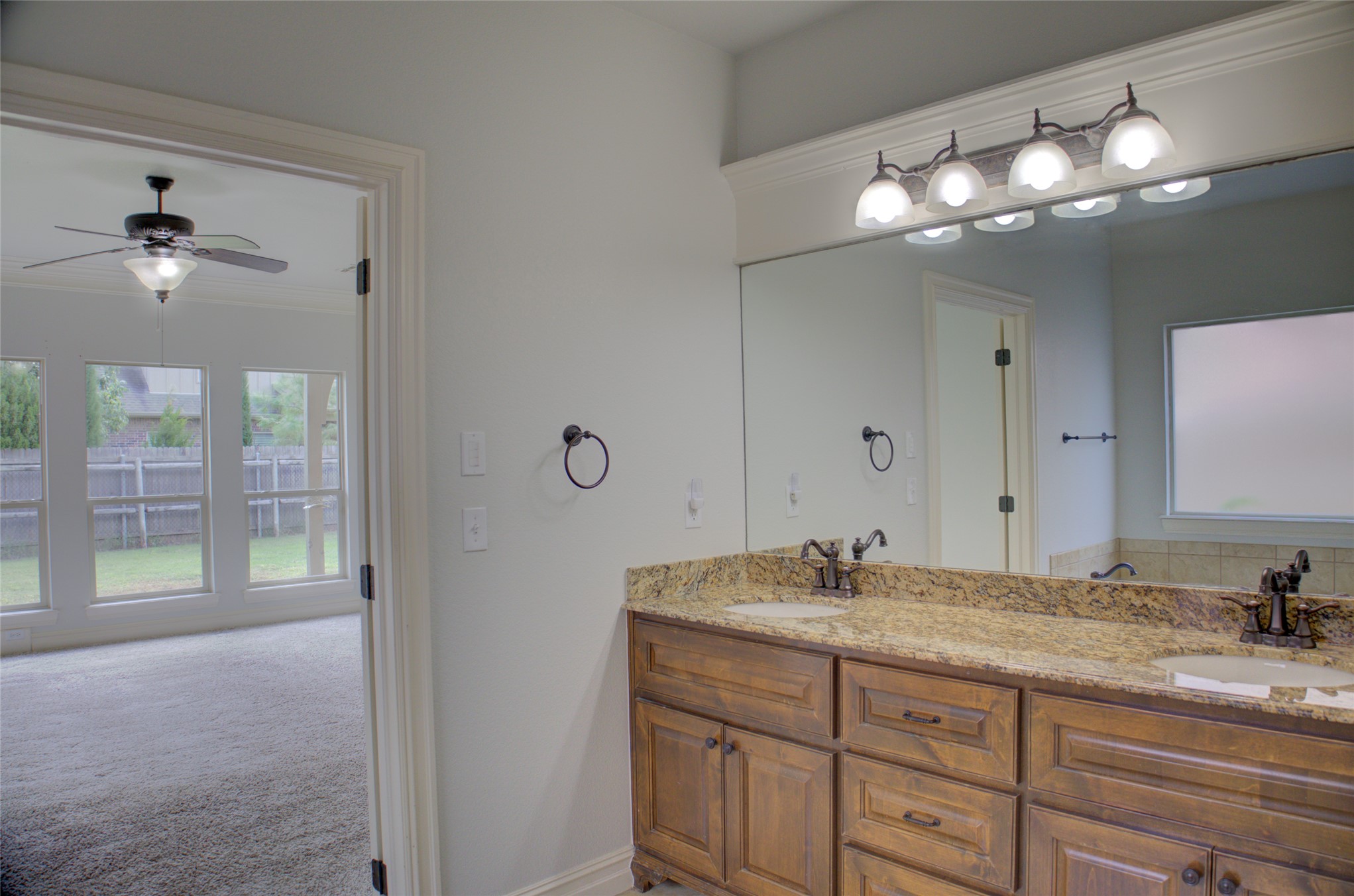 12593 S 67th East Avenue Property Photo 42