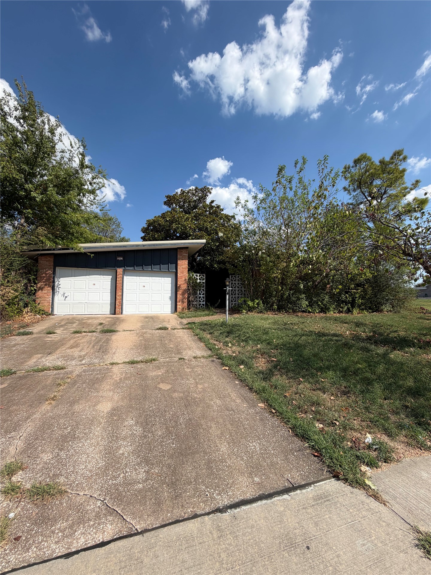 2065 S 75th East Avenue