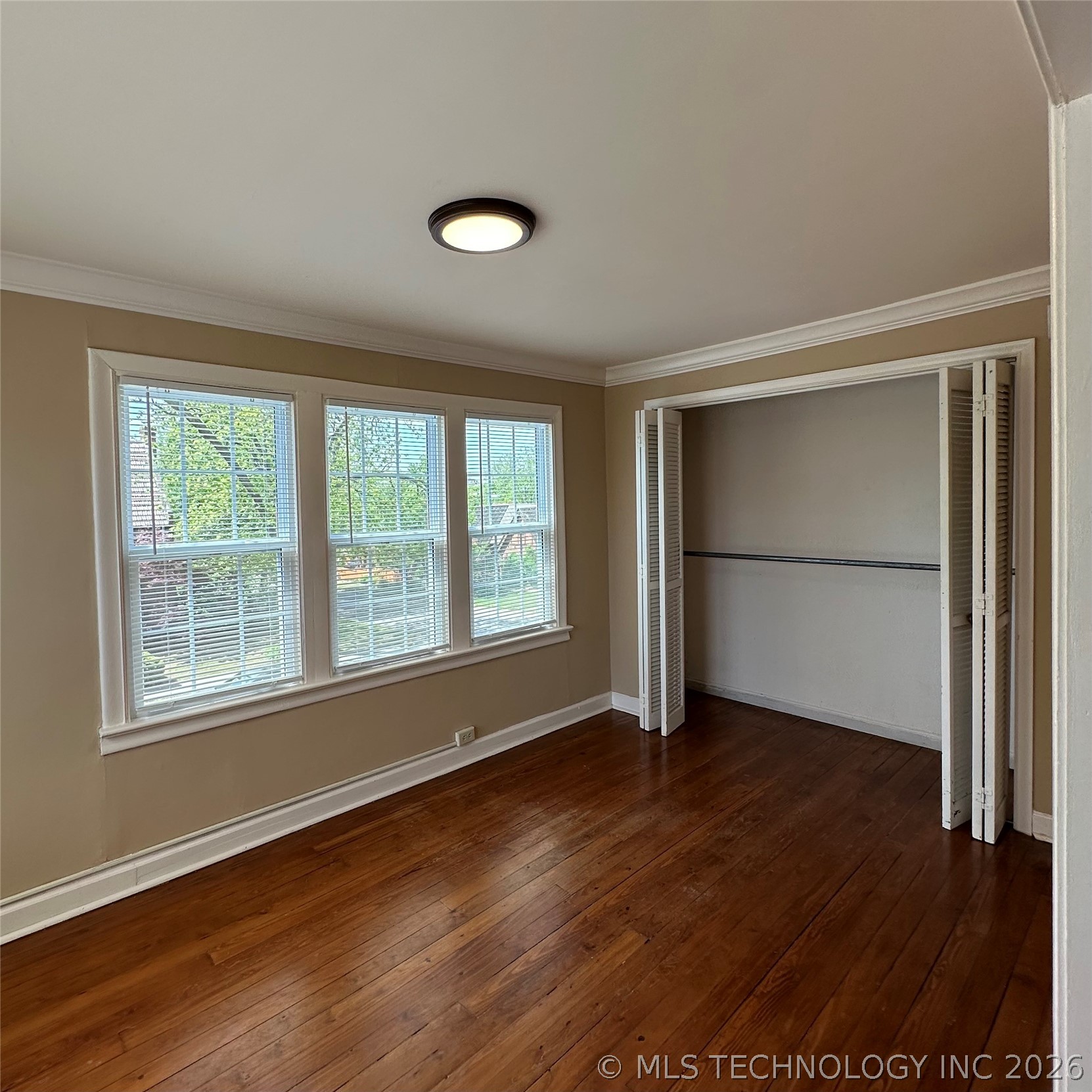 2203 E 18th Street B Property Photo 16
