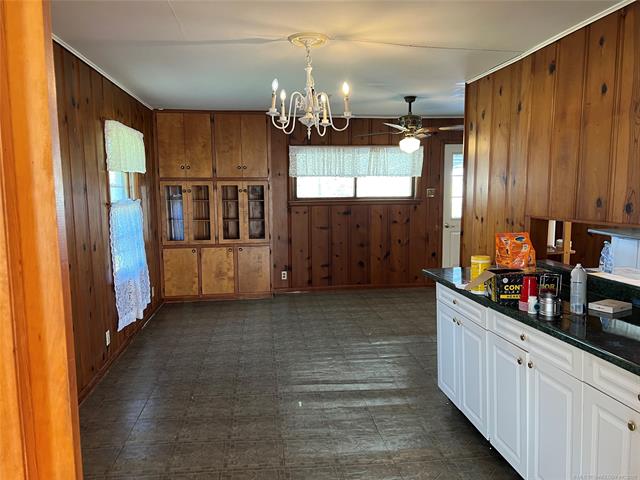 8925 State Road 78 Property Photo 6
